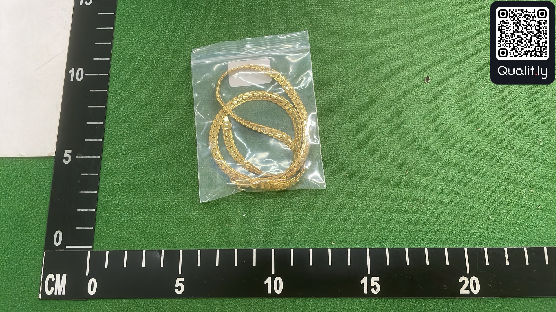 Gioiello — foto QC 3 di 18