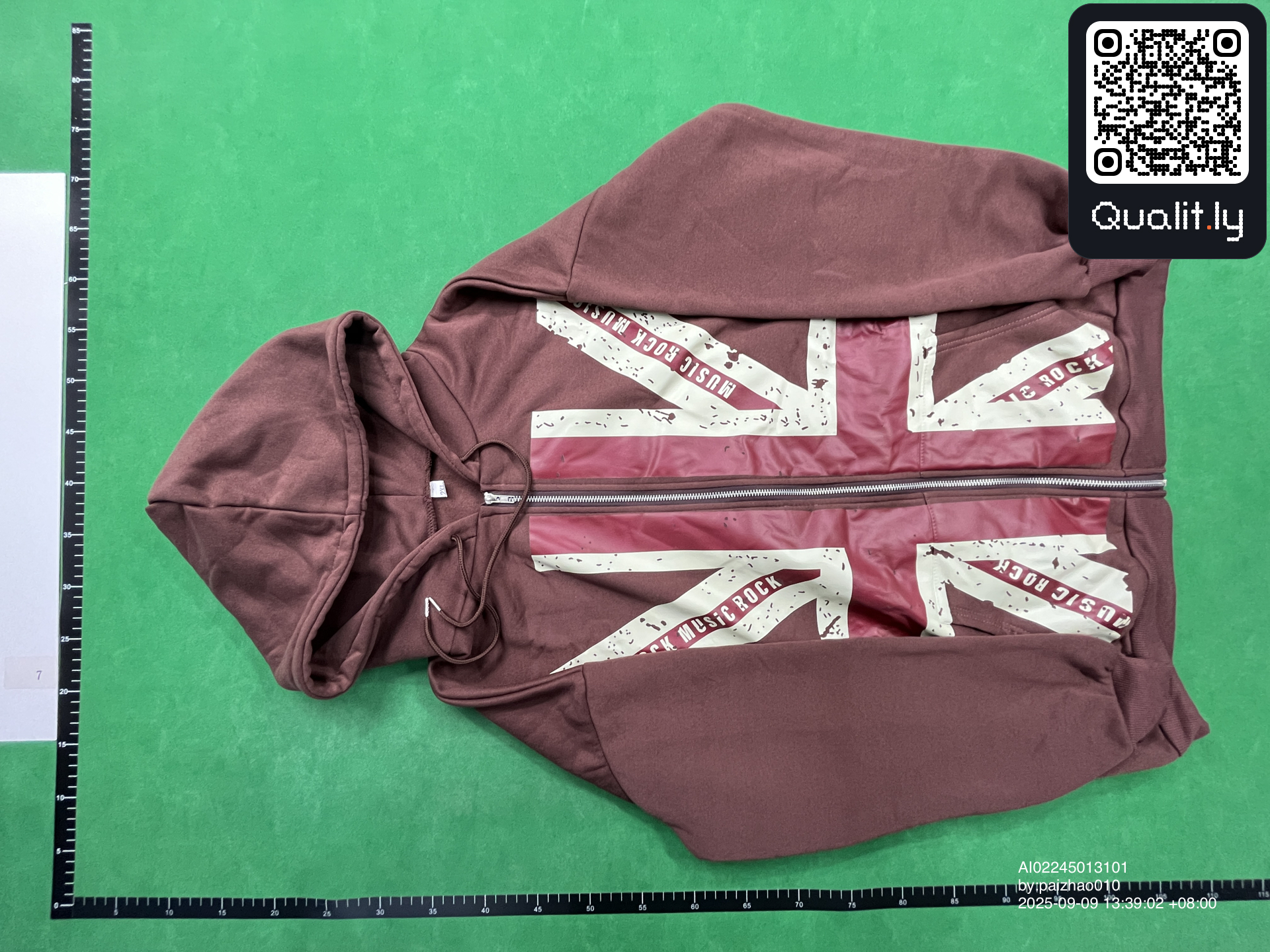 Hoodie QC photo 3 of 4