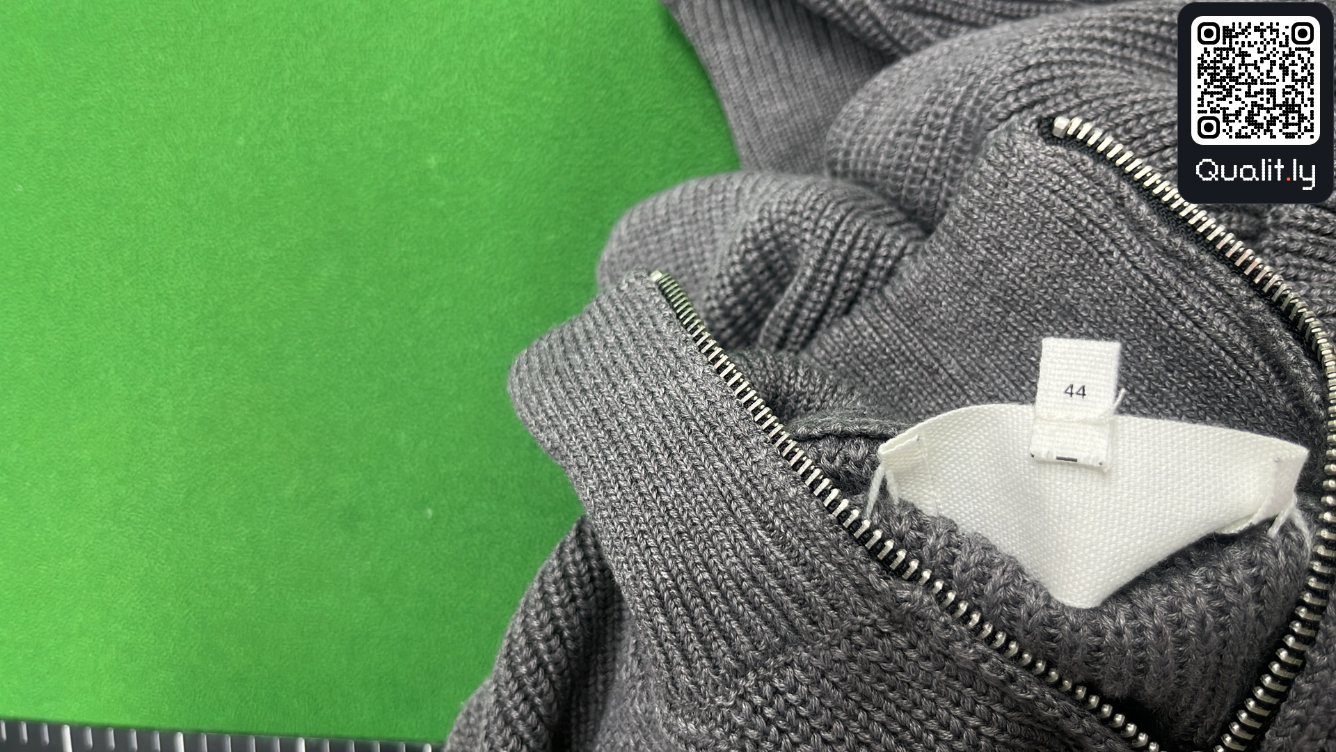 Pullover — QC-Foto 1 von 8