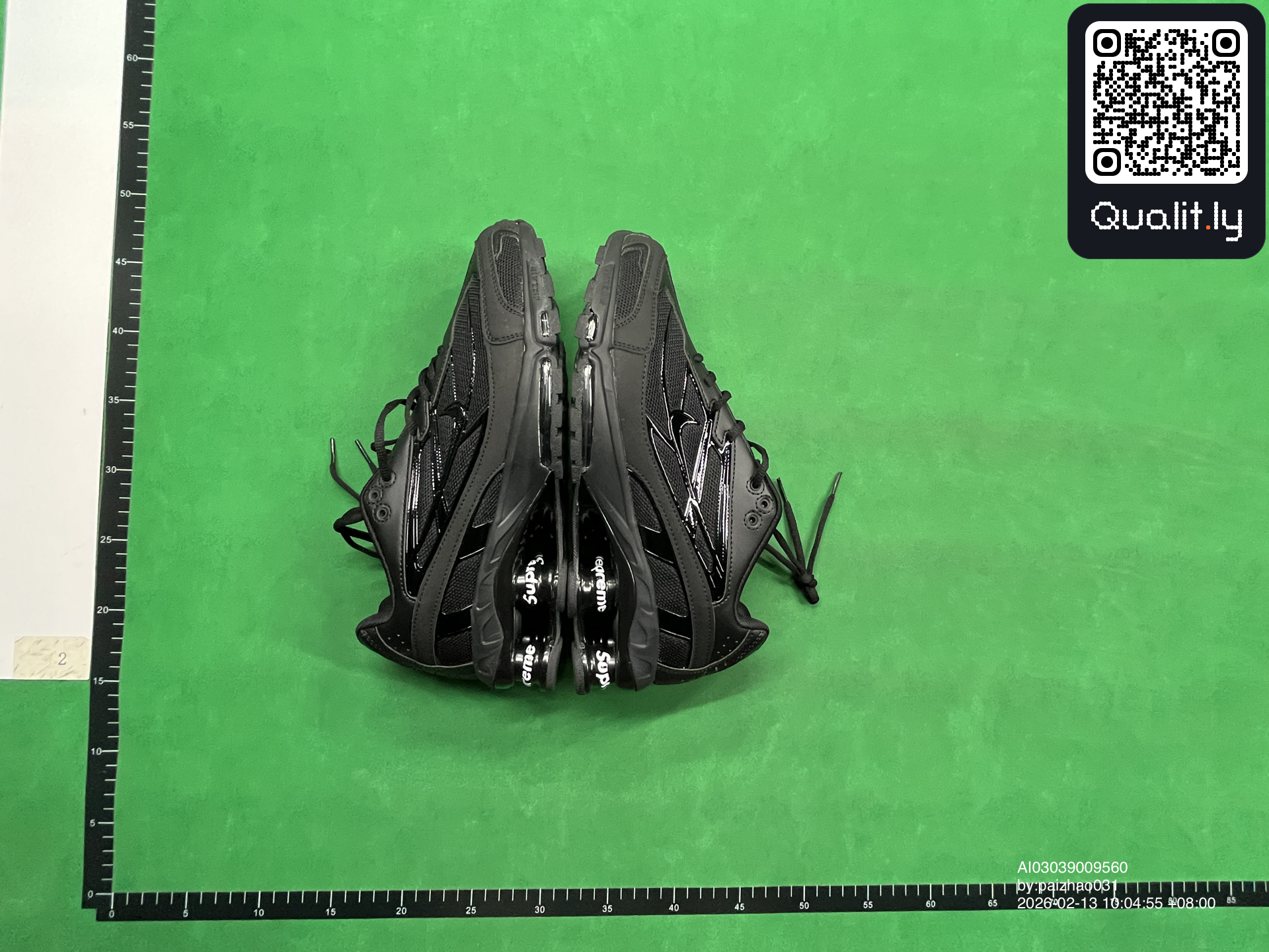 Sneakers QC photo 2 of 6