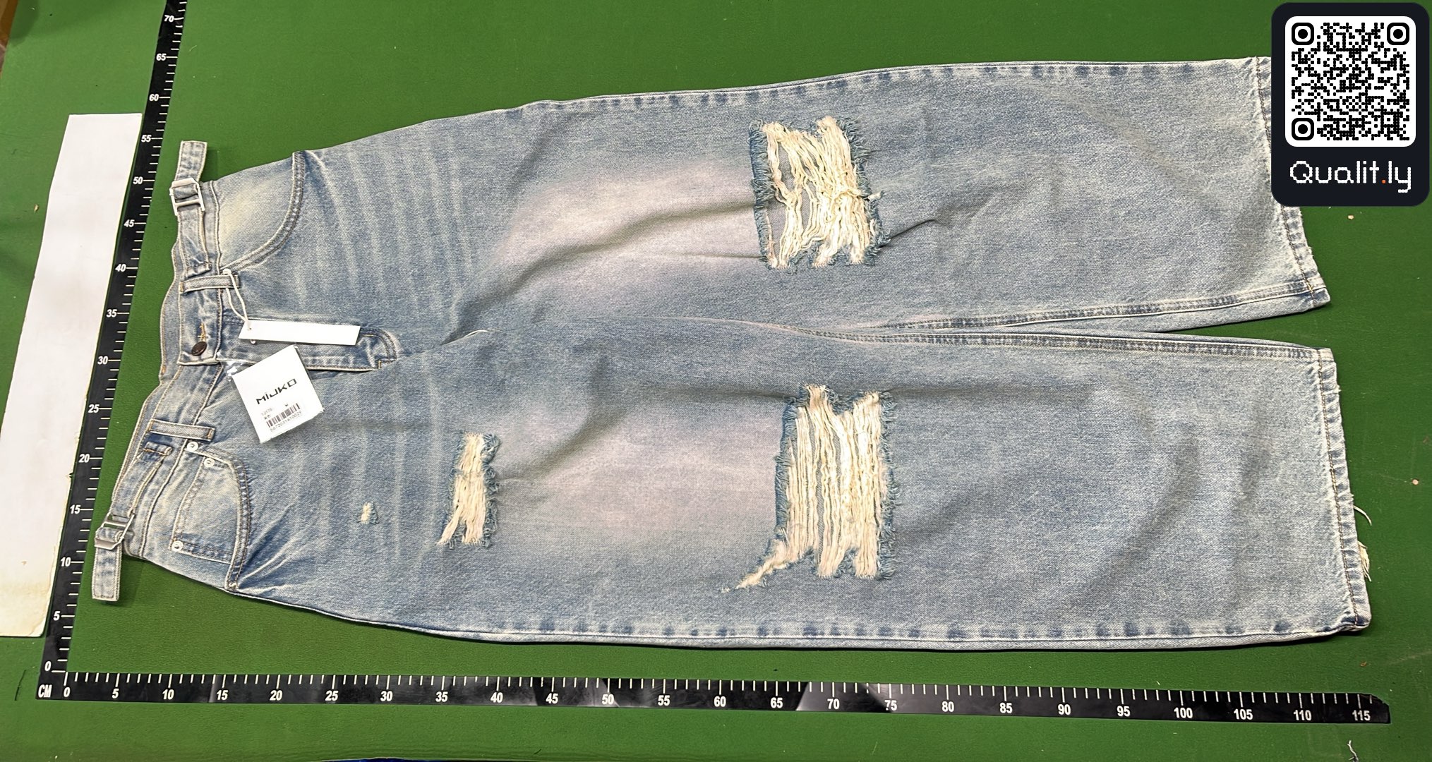 Jeans — foto QC 2 di 8