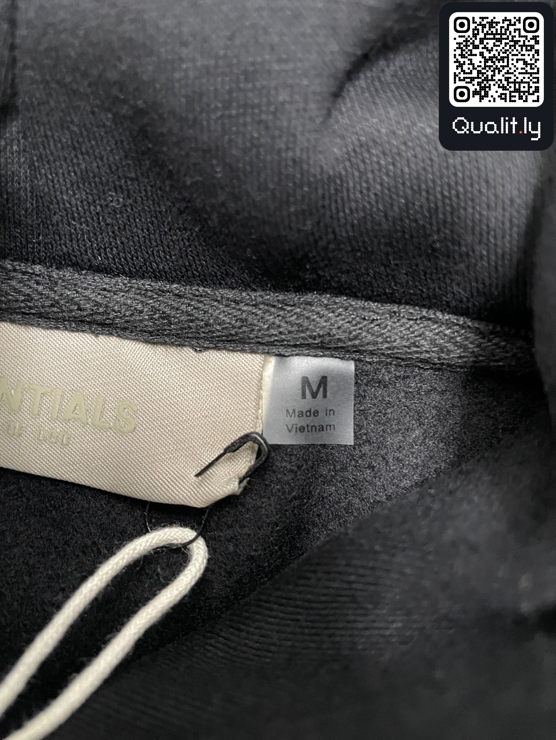 Hoodie — QC-Foto 1 von 71