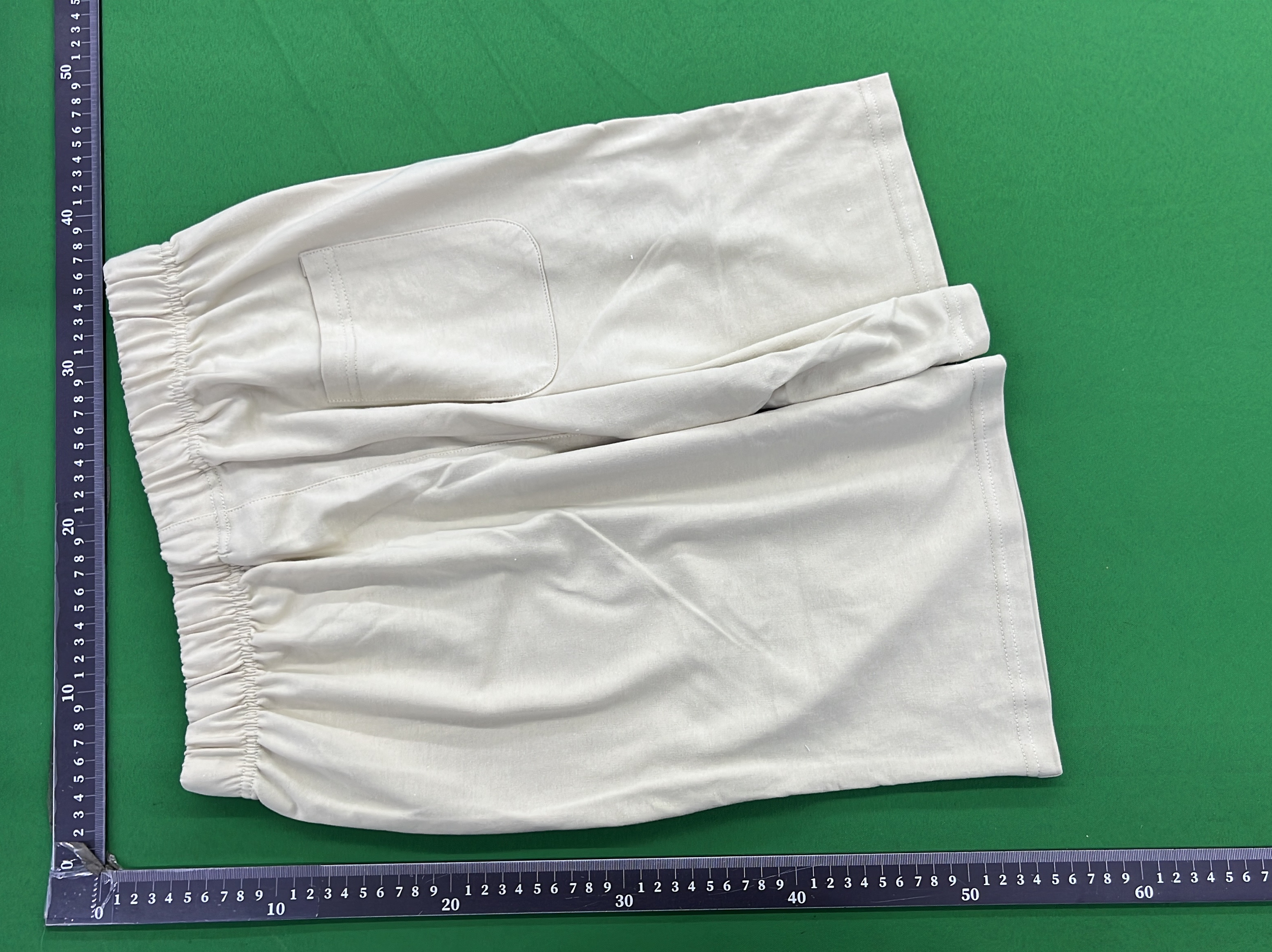 短裤 QC 照片 3 / 16