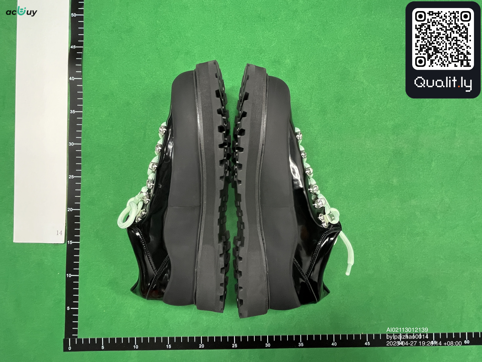 Sneaker — QC-Foto 3 von 6
