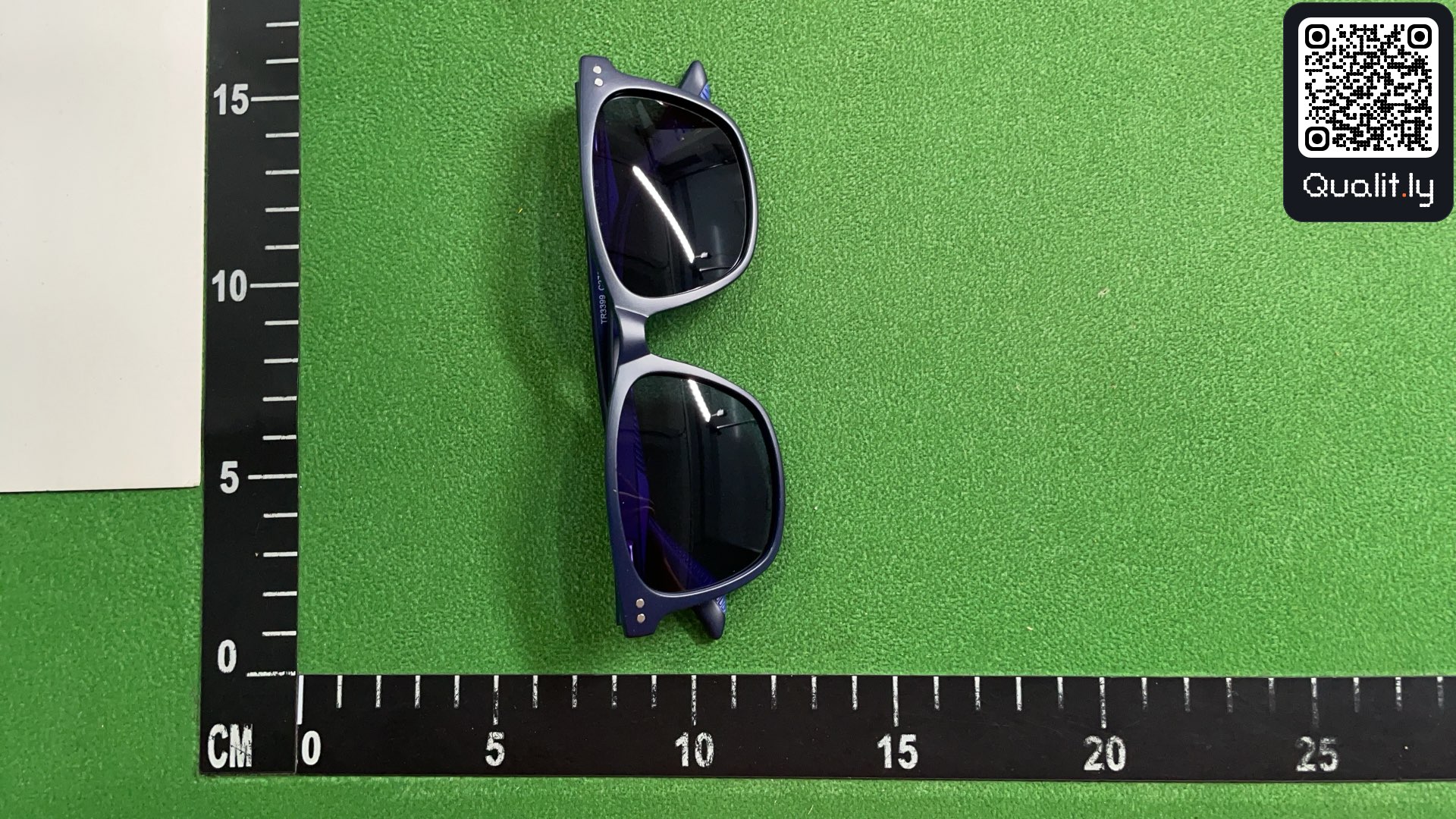 Sonnenbrille — QC-Foto 3 von 3