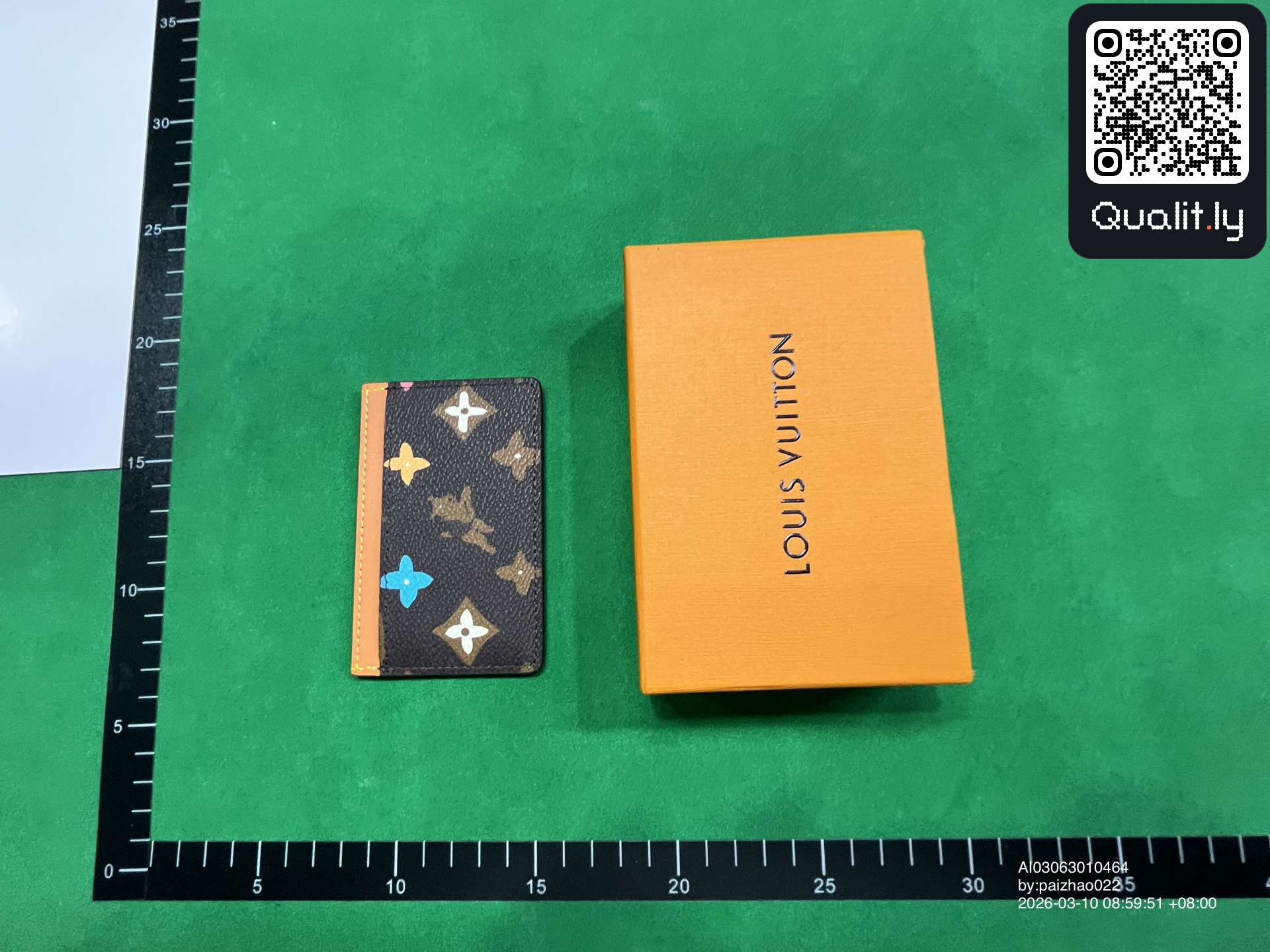 钱包 QC 照片 1 / 33