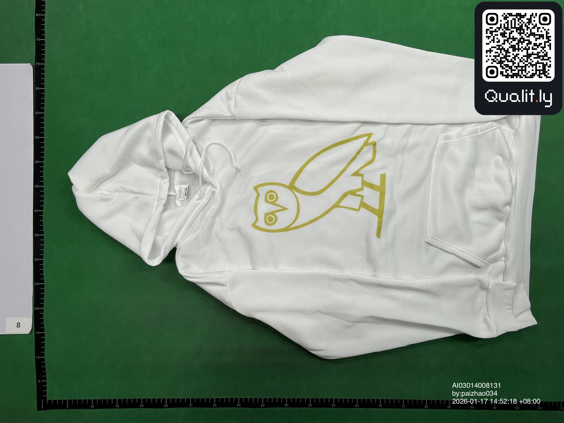 Hoodie — QC-foto 3 van 10