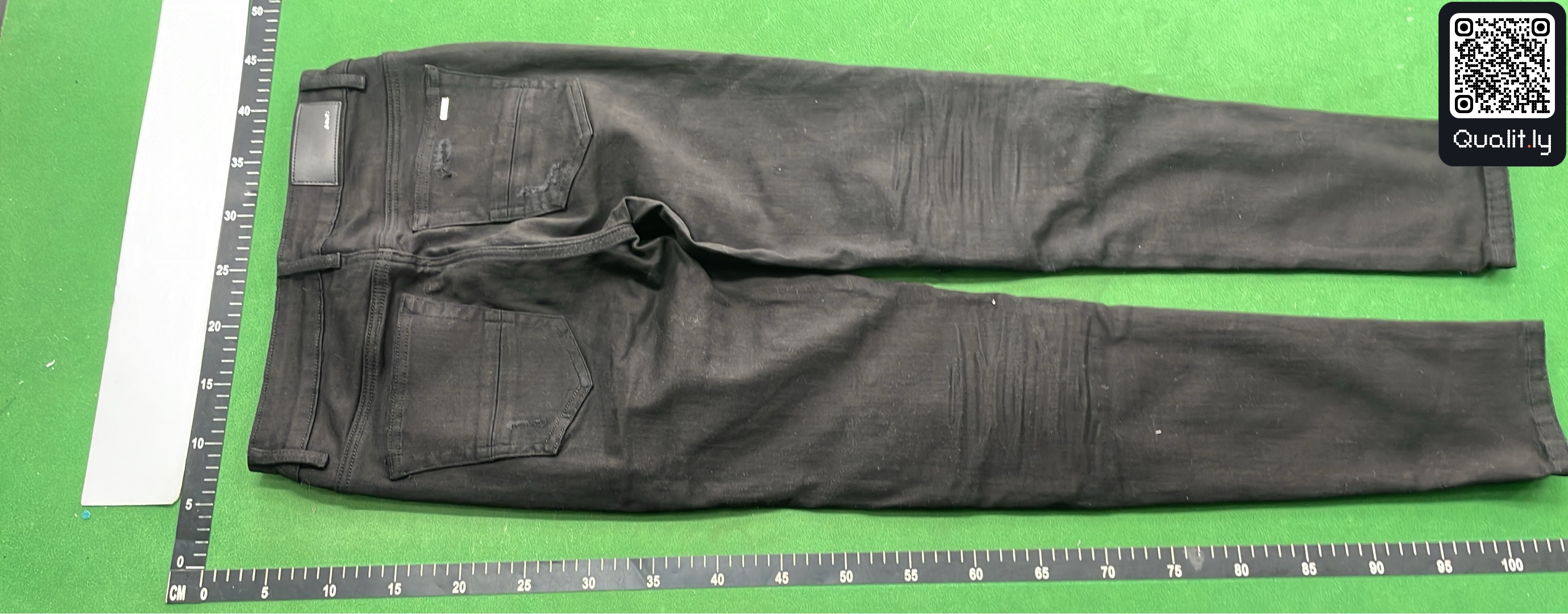 Jeansy — zdjęcie QC 3 z 8