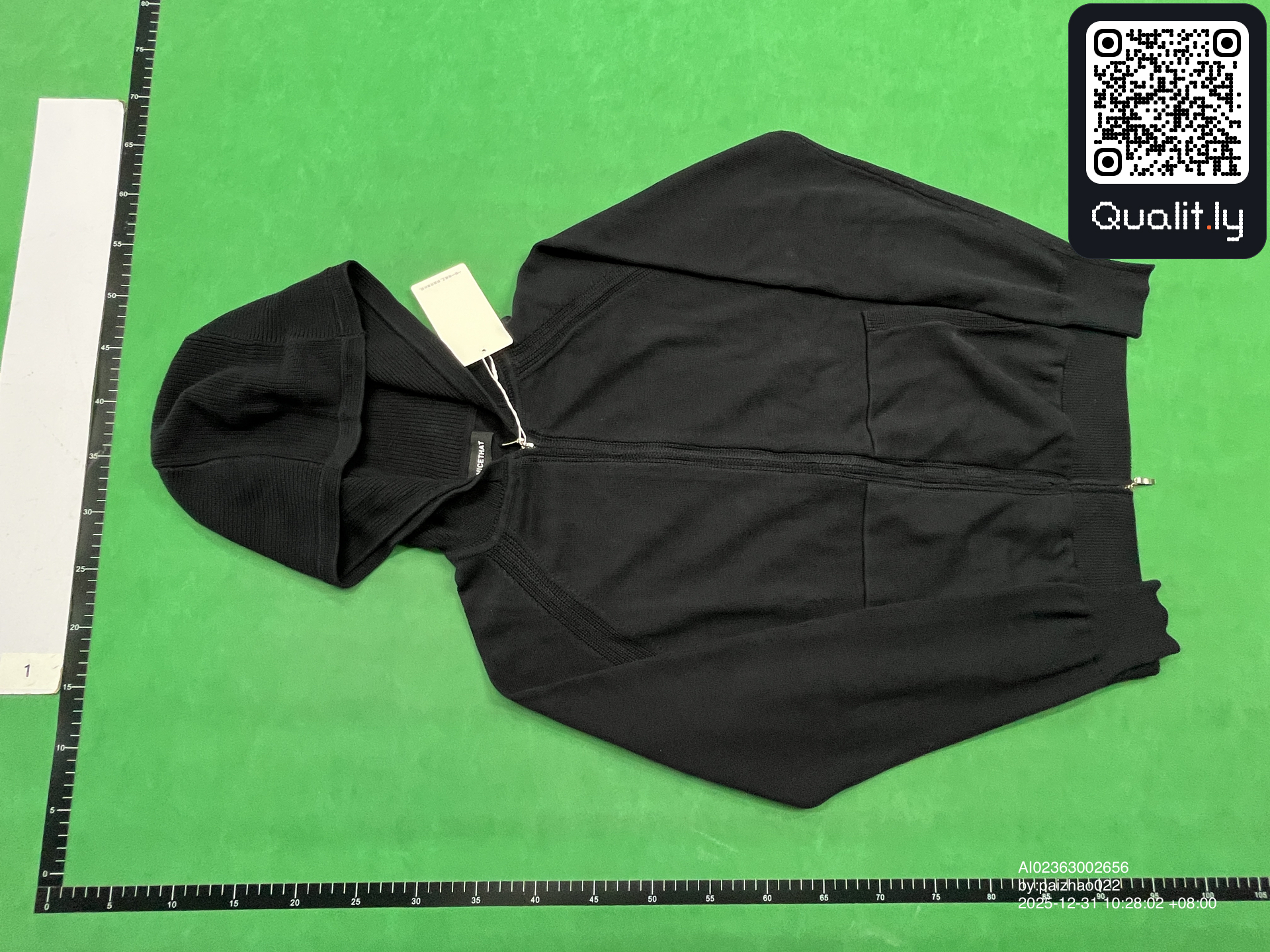 Hoodie — QC-Foto 3 von 4