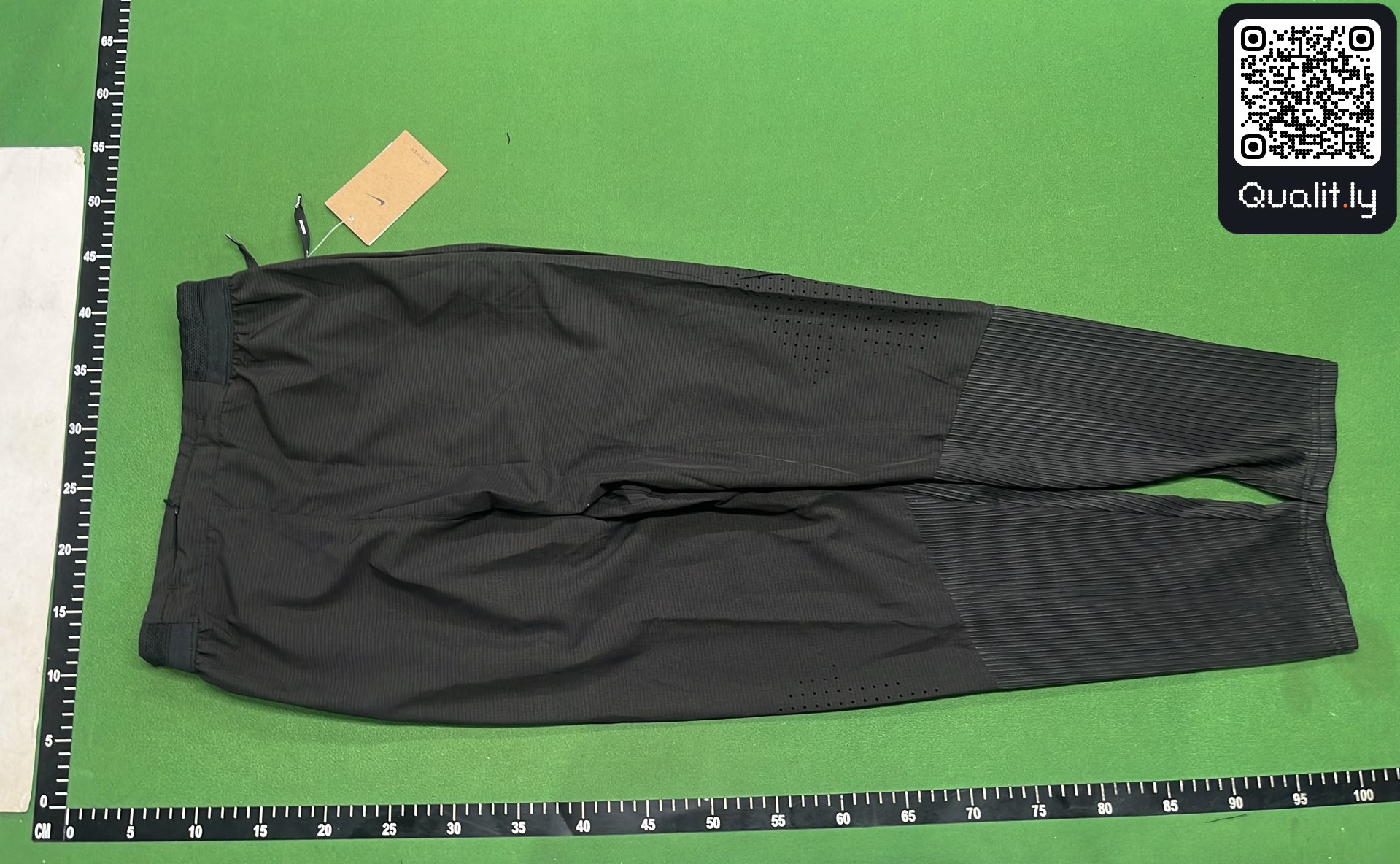 Pants QC photo 3 of 23