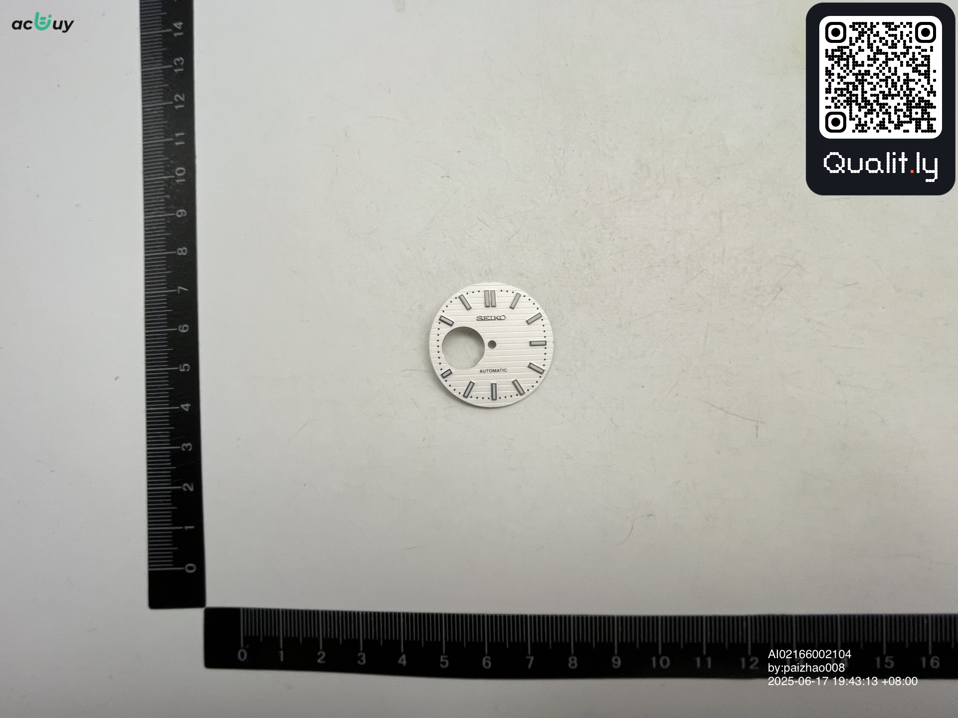 Horloge — QC-foto 3 van 22
