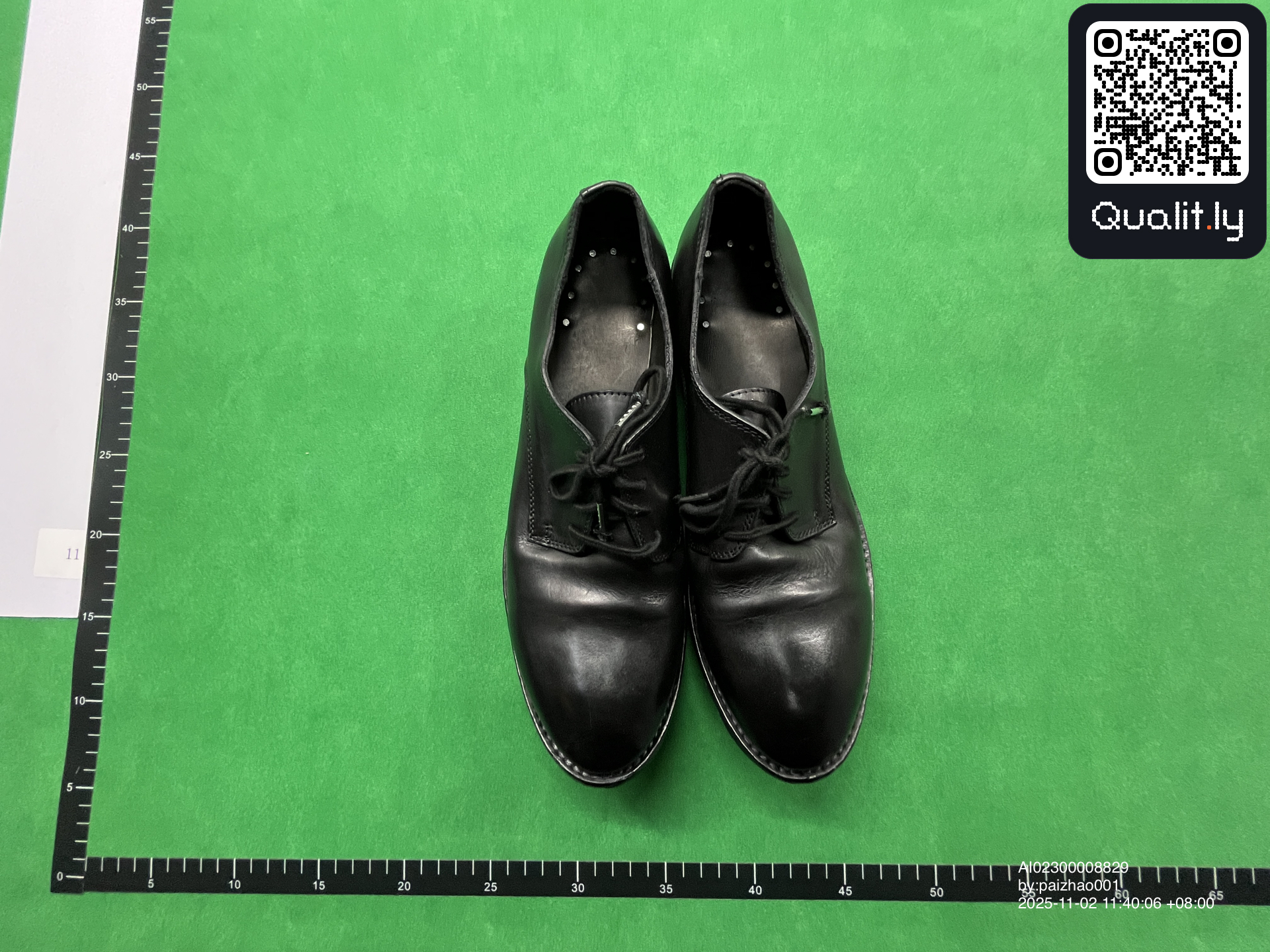 Sneakers QC photo 1 of 6