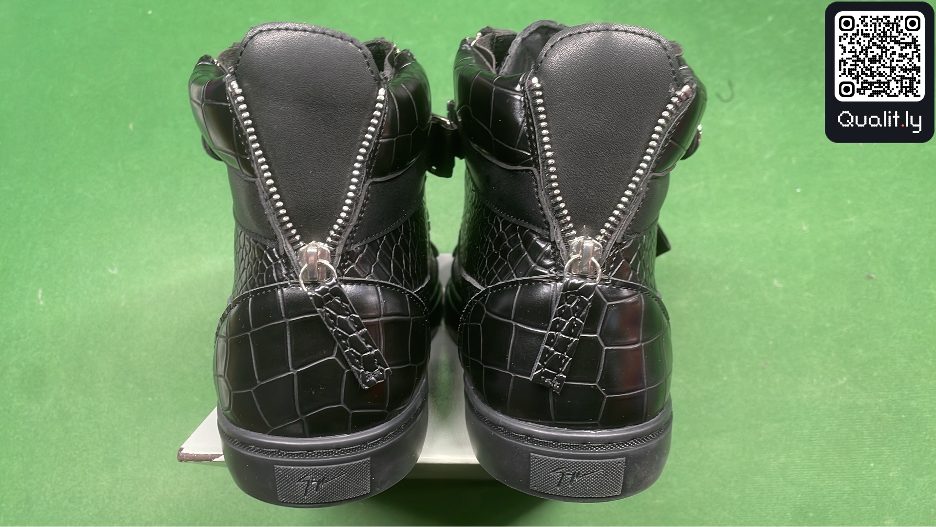 Sneakers — QC-foto 3 av 6