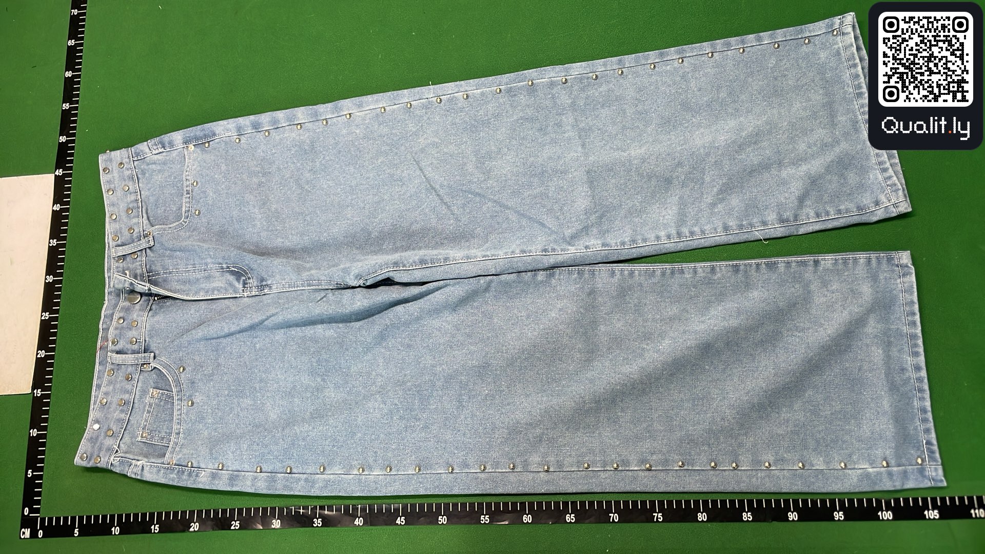 Jeans QC photo 2 of 20