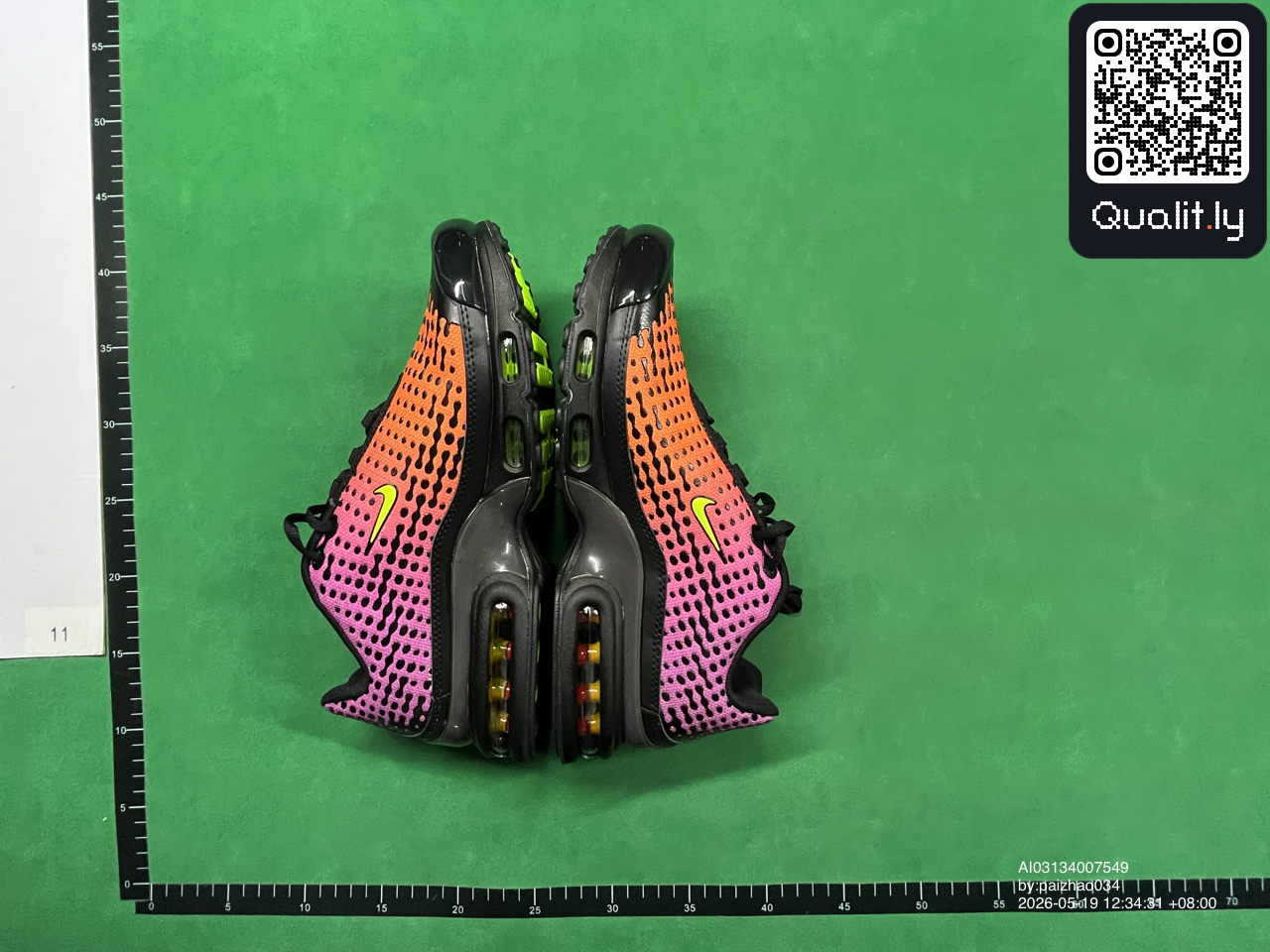 Sneakers — QC-foto 1 av 64