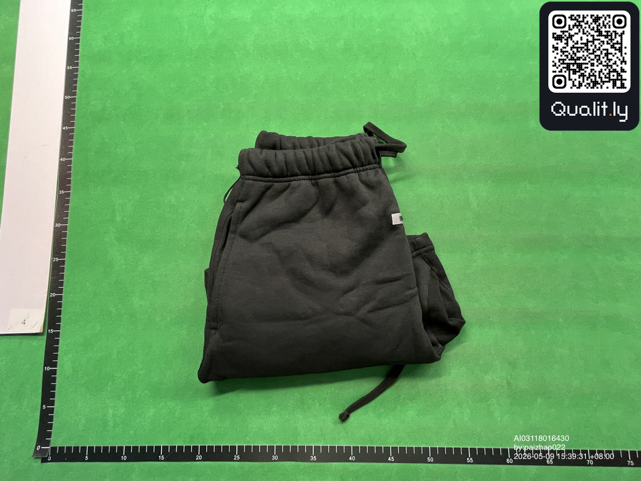 Shorts QC photo 2 of 90