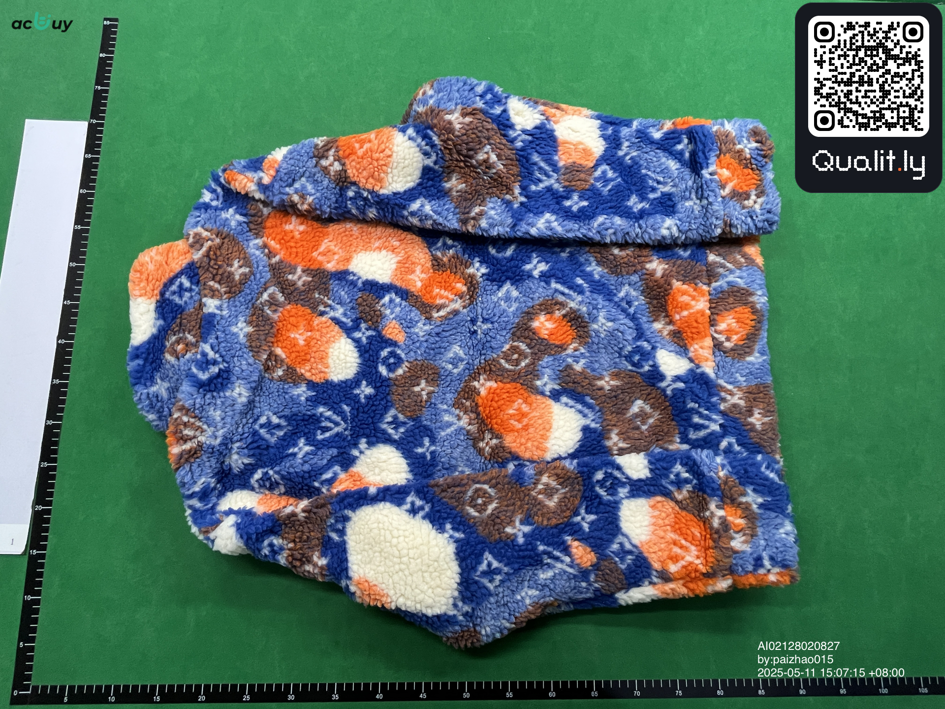 Jacket QC photo 2 of 8