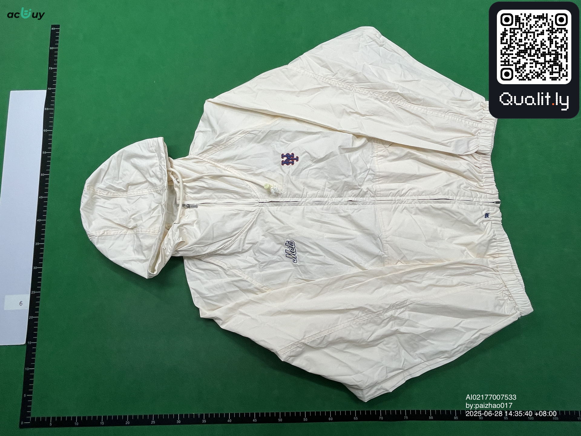 Jacket QC photo 3 of 12