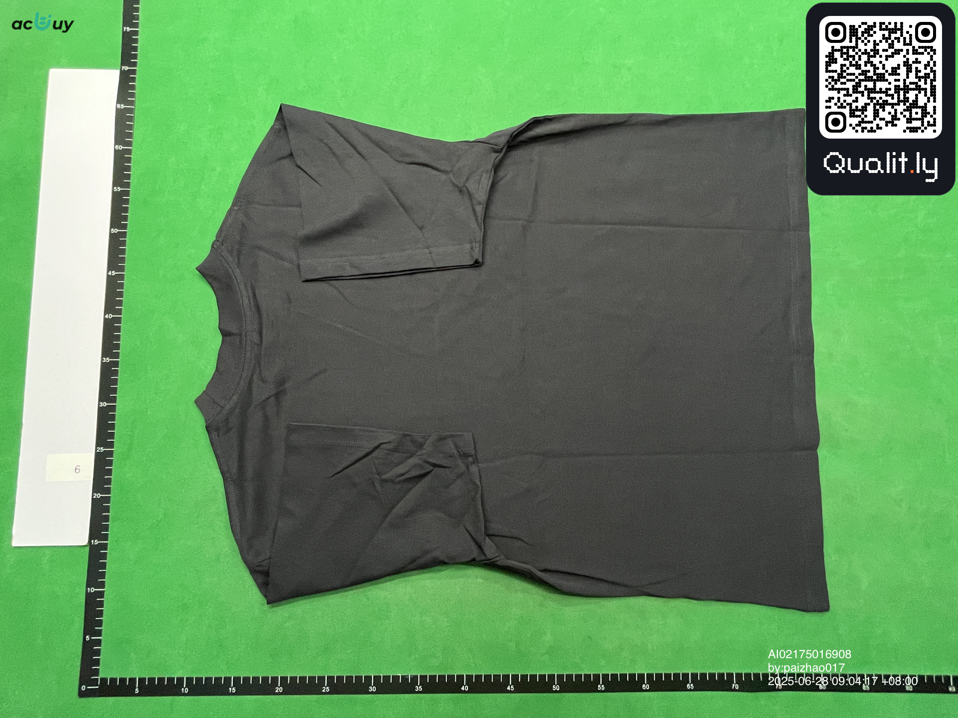 T-shirt — QC-foto 2 van 4