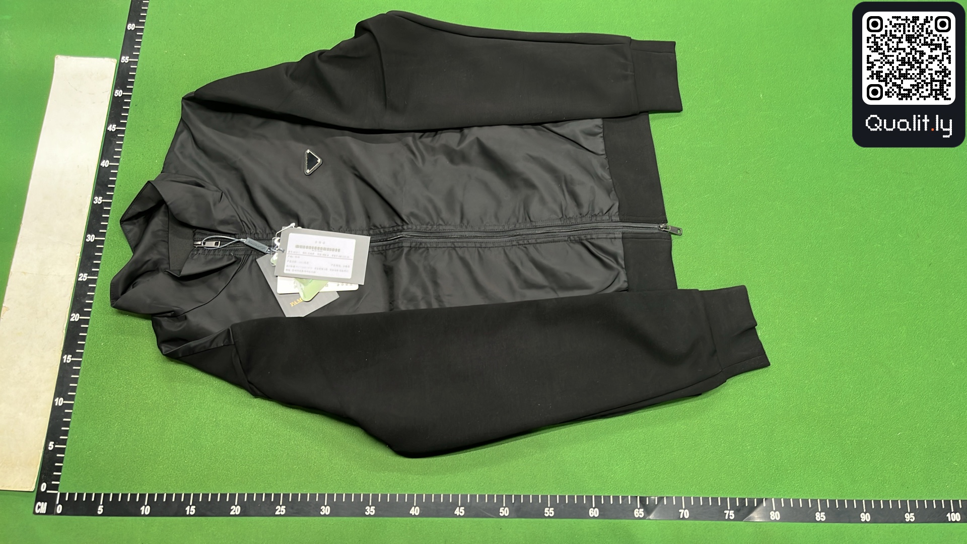 夹克 QC 照片 2 / 4