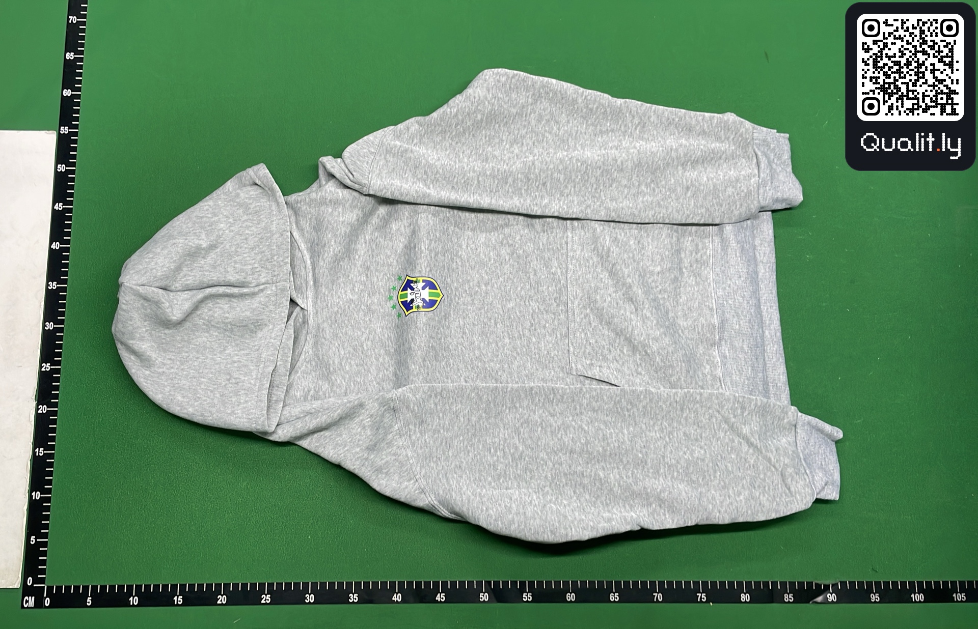 Hoodie — QC-Foto 2 von 9