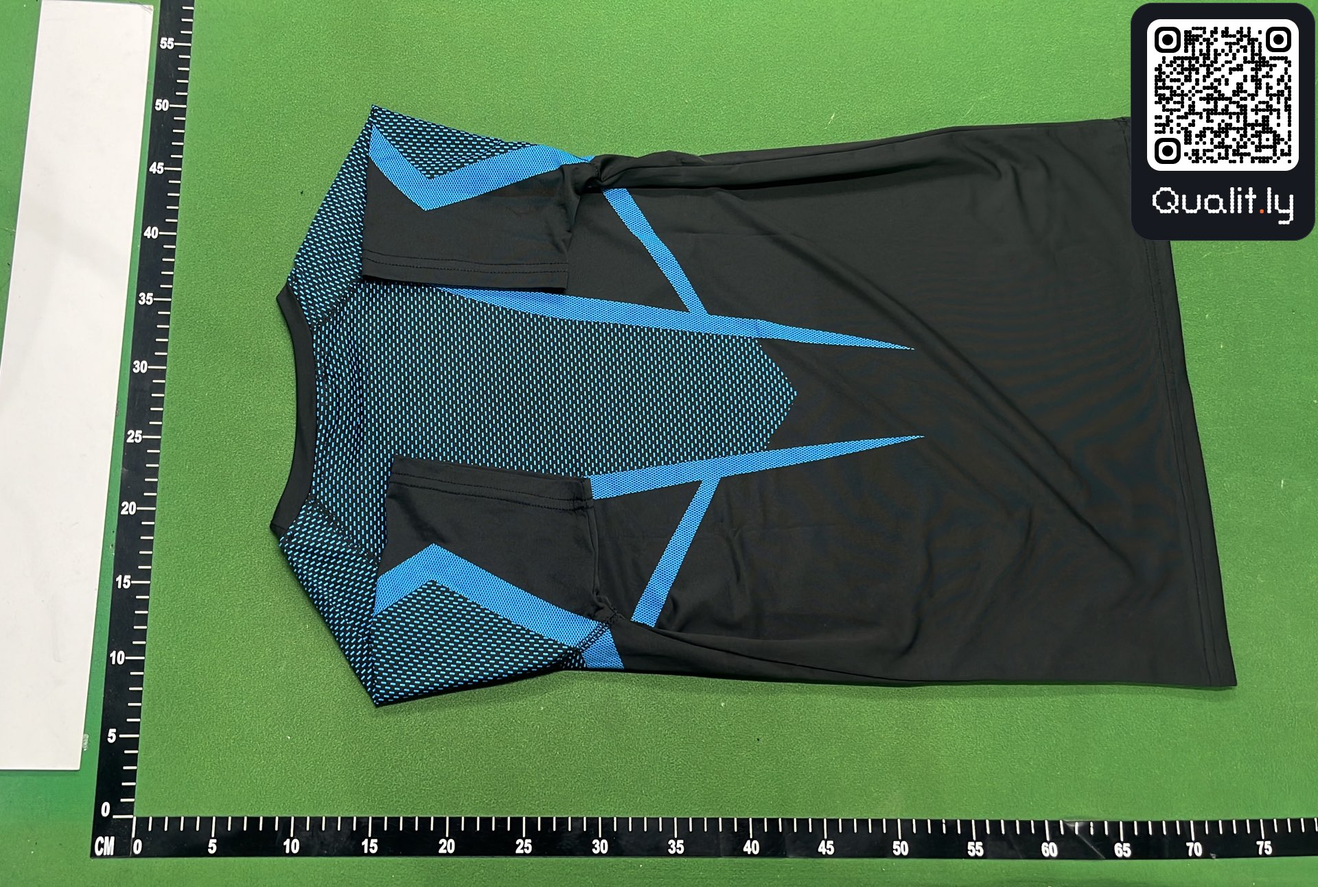 T-shirt — foto QC 3 di 199