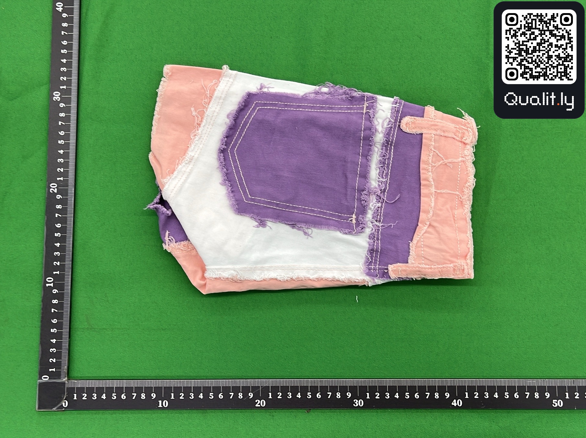 Jeans — QC-foto 1 av 4
