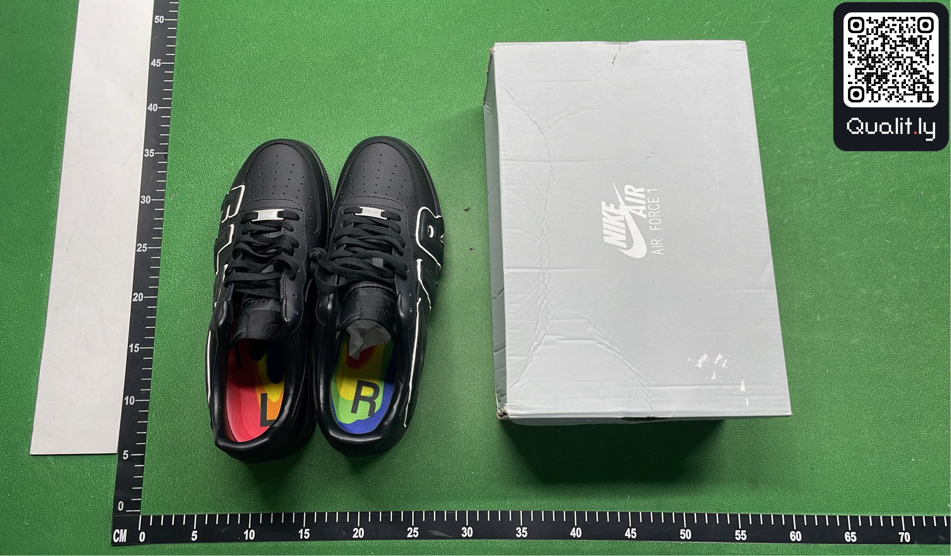 Sneakers — foto QC 1 di 12