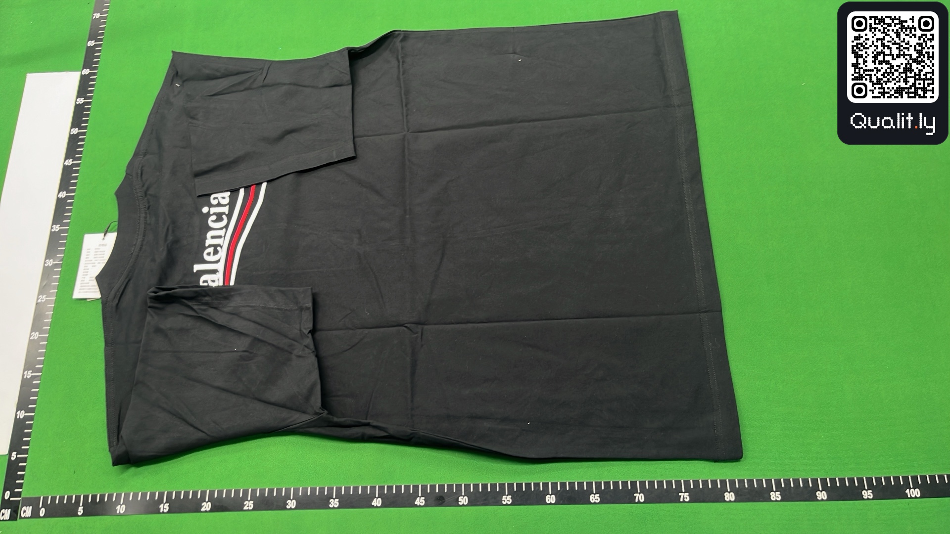 T-shirt — foto QC 3 de 16
