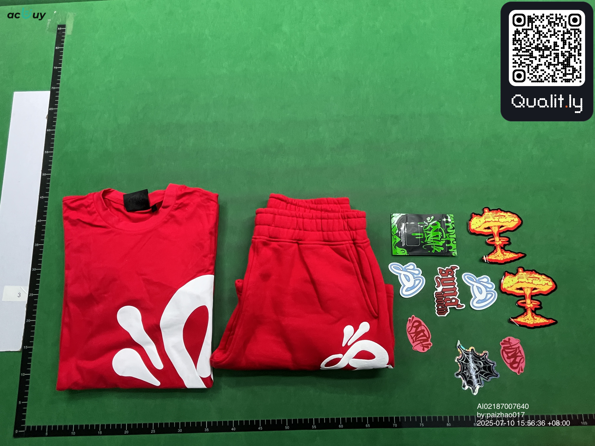 T-shirt — foto QC 1 de 10