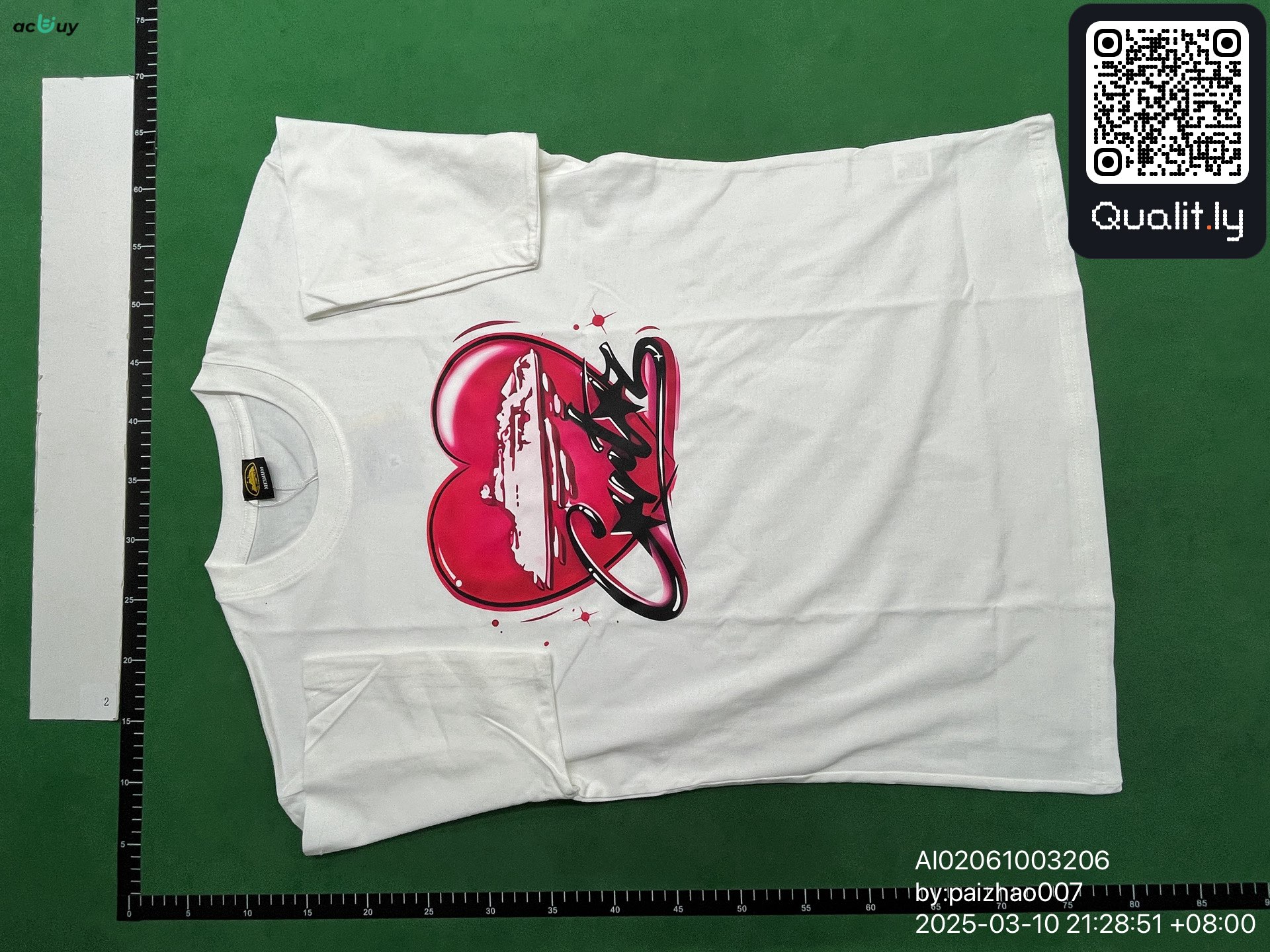 T-shirt — foto QC 3 de 12