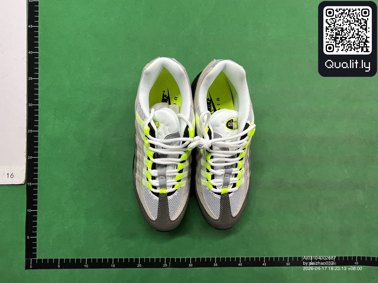 Sneakers — QC-foto 1 av 10