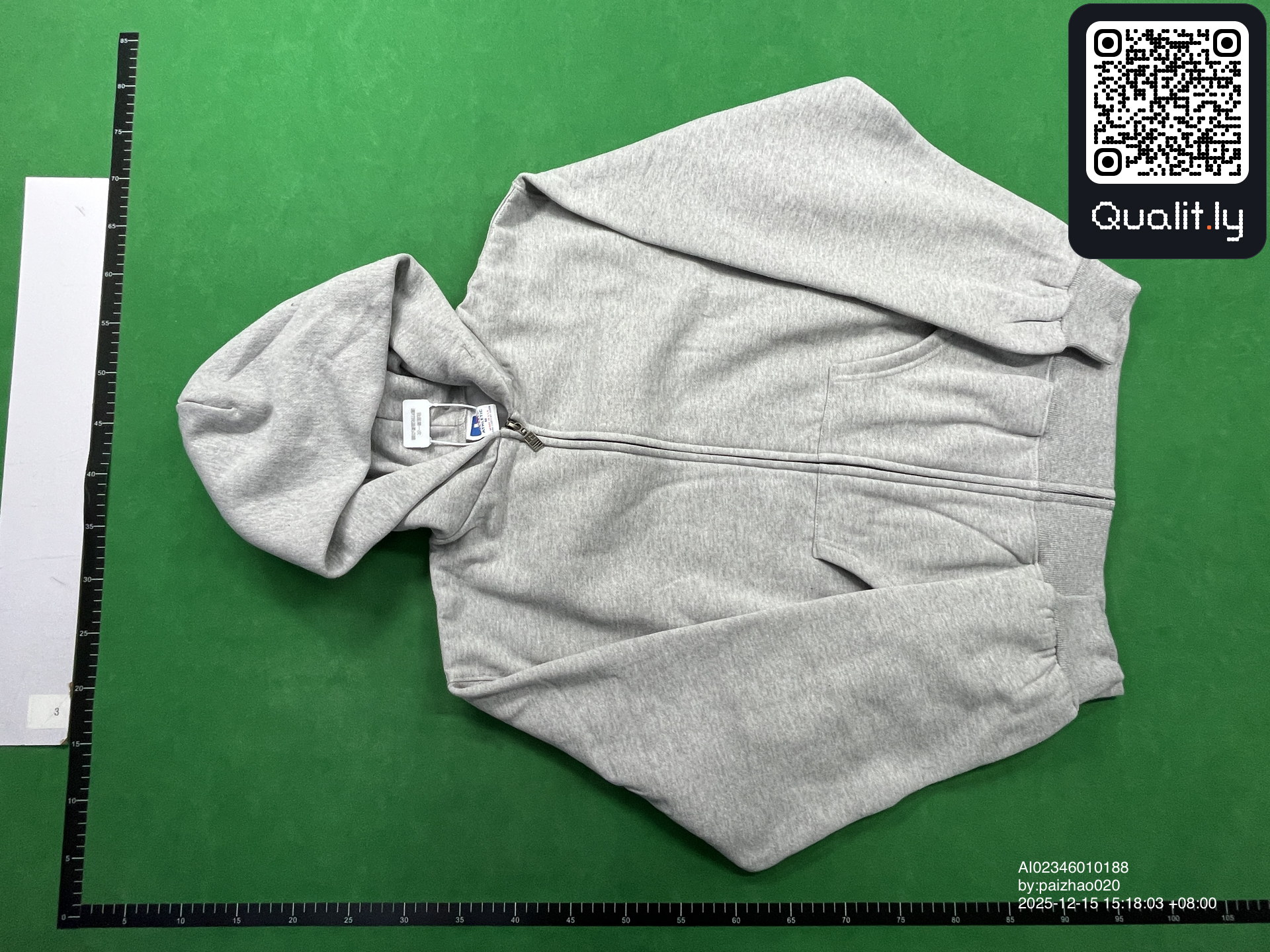 Sweatshirt QC photo 3 of 8