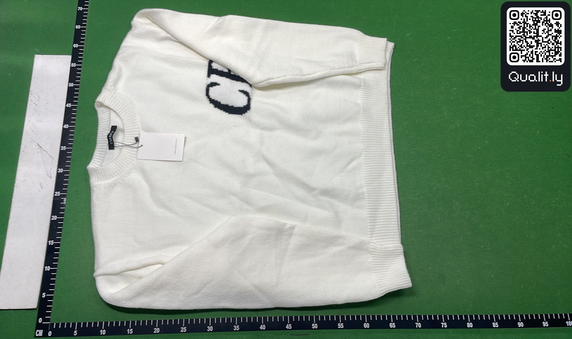 Sweater QC photo 2 of 16