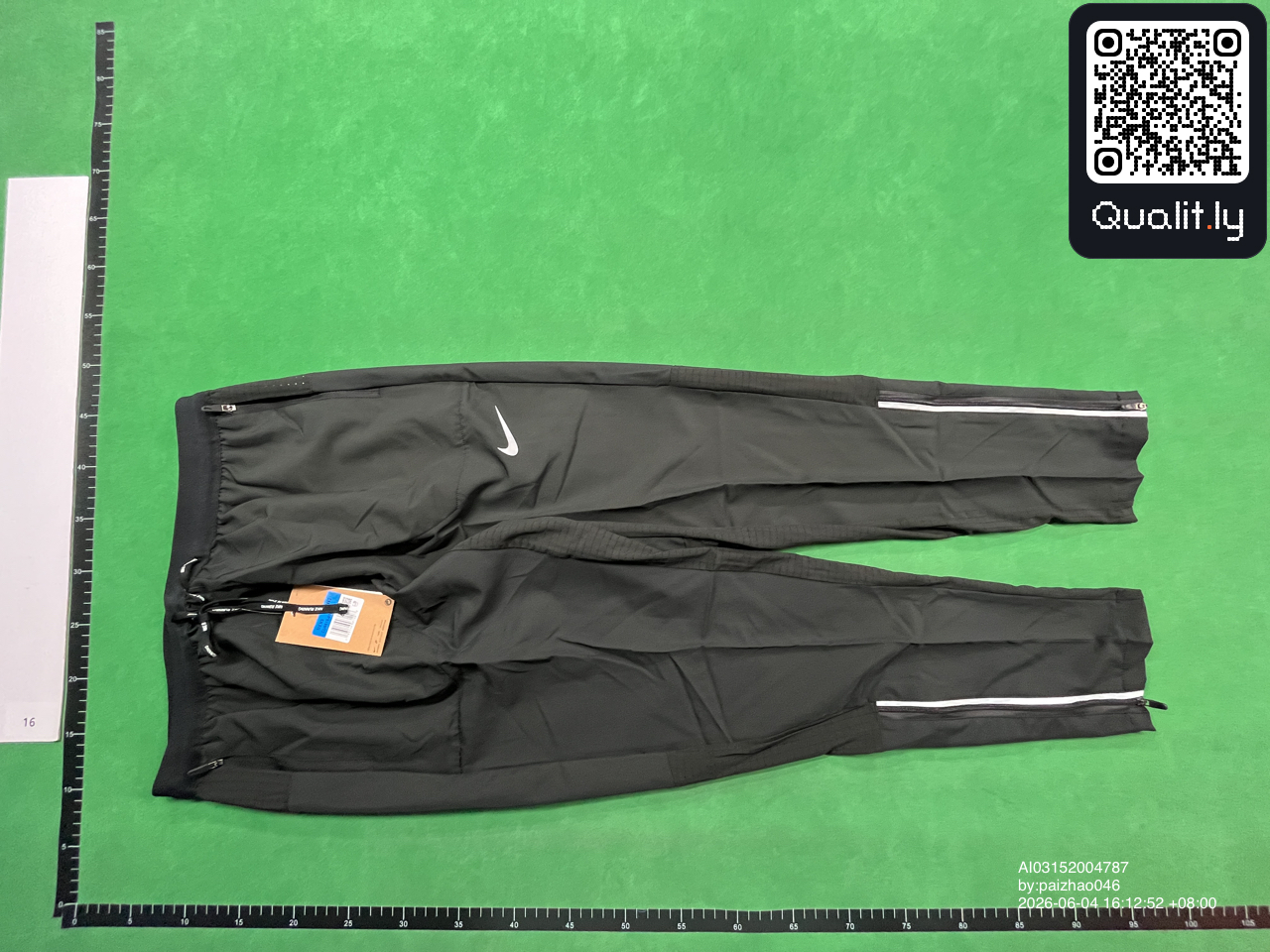 Pants QC photo 3 of 42