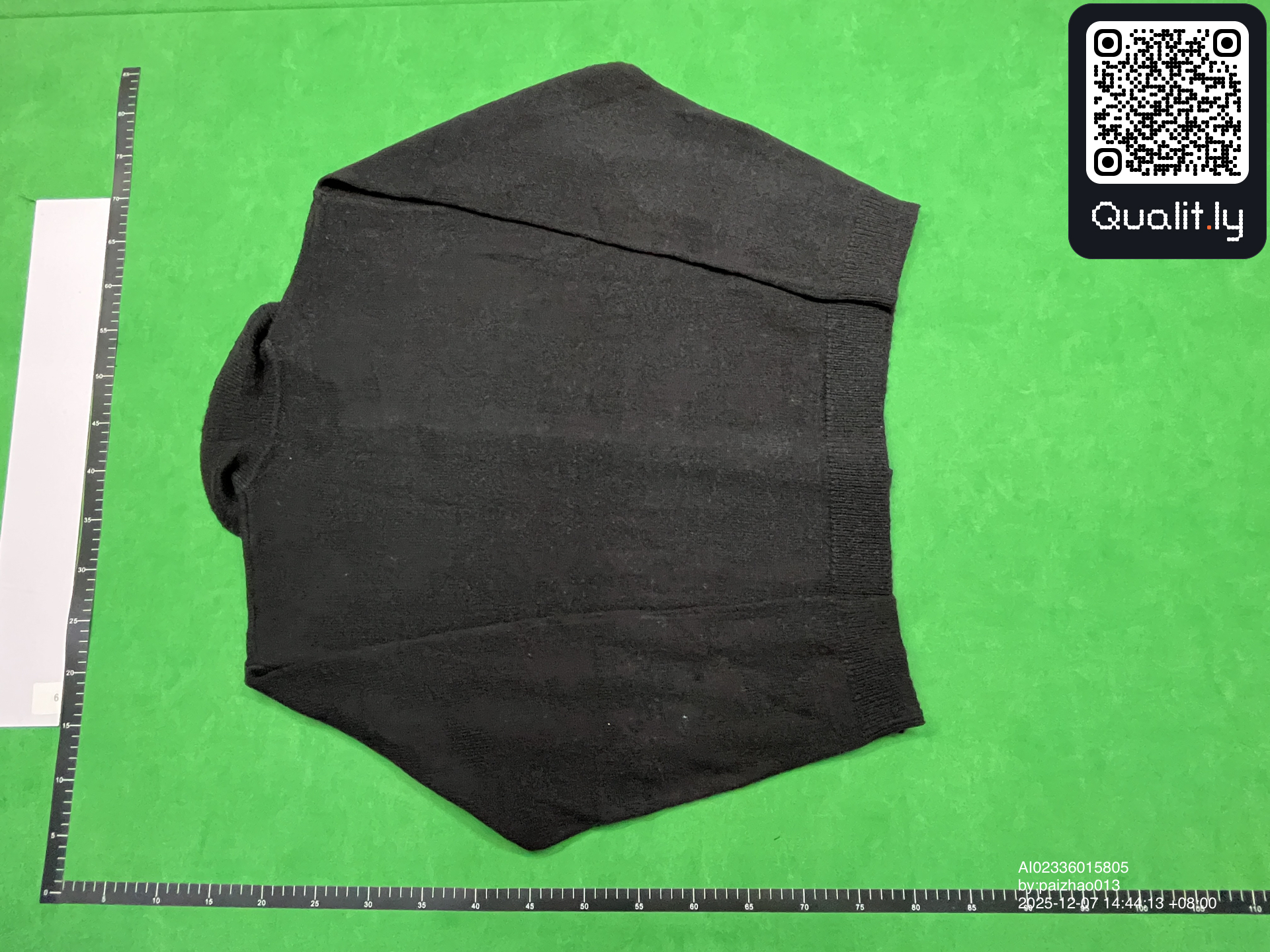 Pull — photo QC 2 sur 4