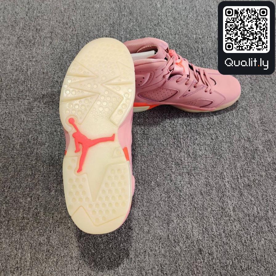 Sneakers QC photo 2 of 13