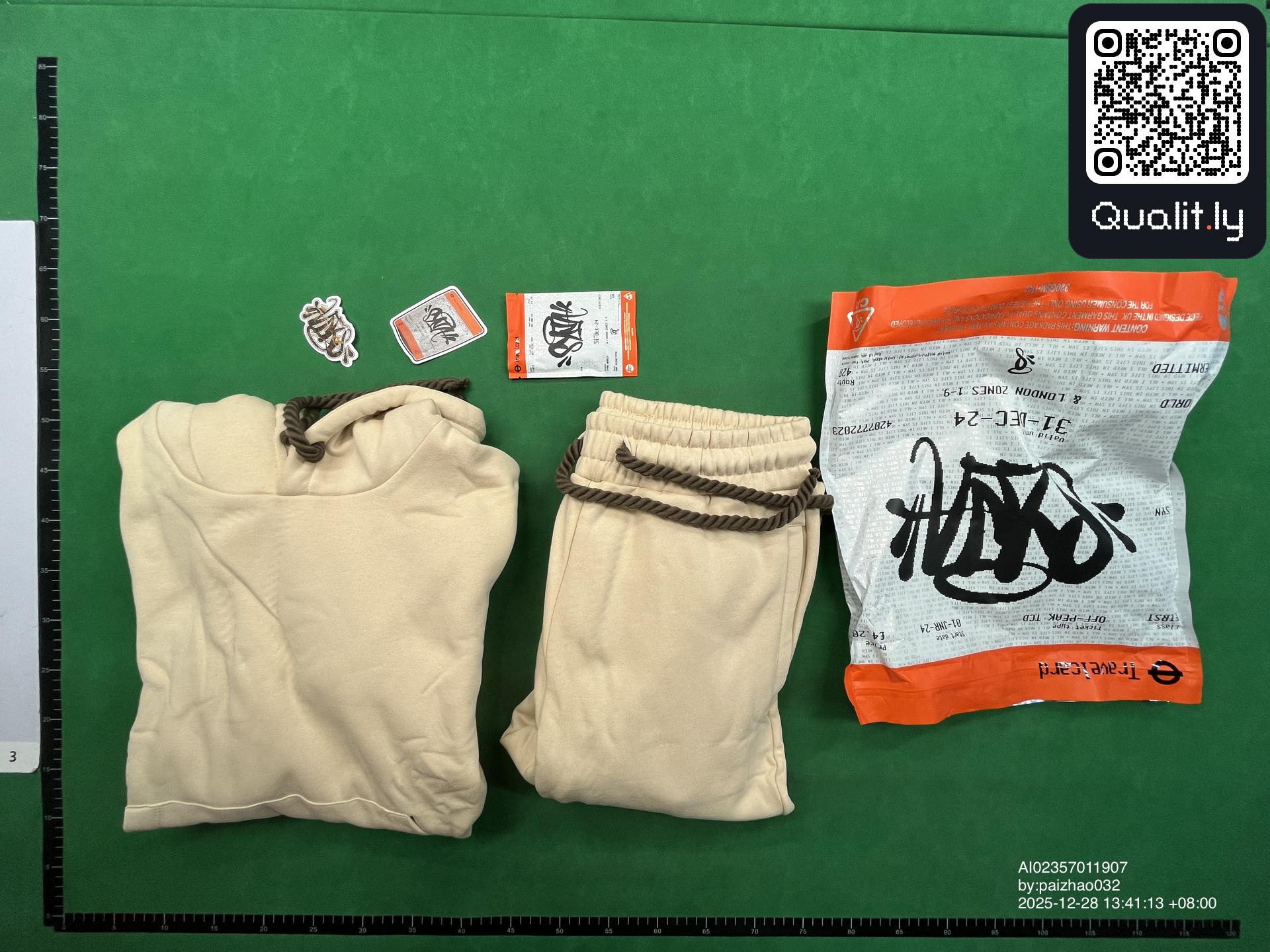 Hoodie QC photo 1 of 4