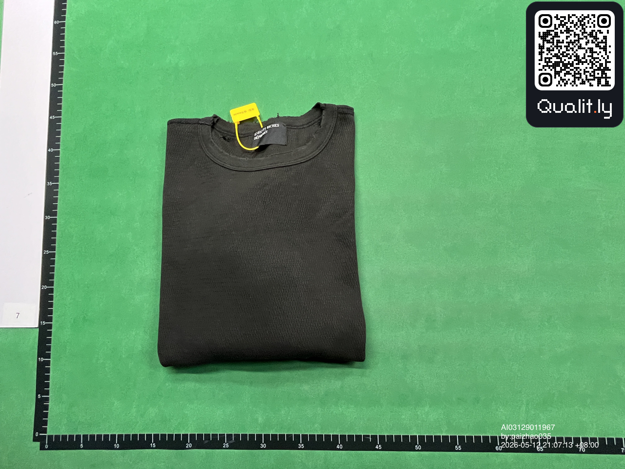 Sweater QC photo 1 of 16