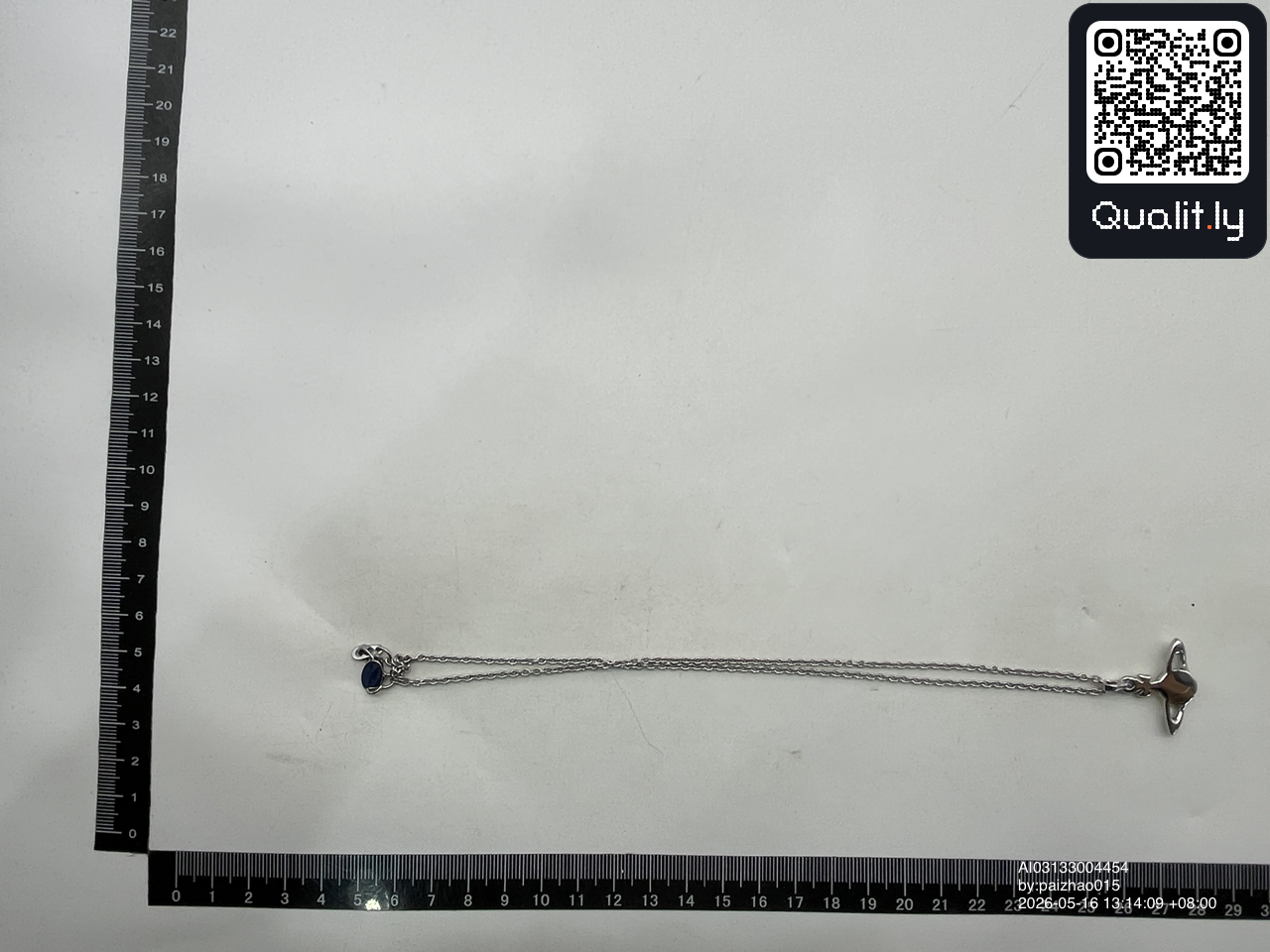Foto QC 1 di 36