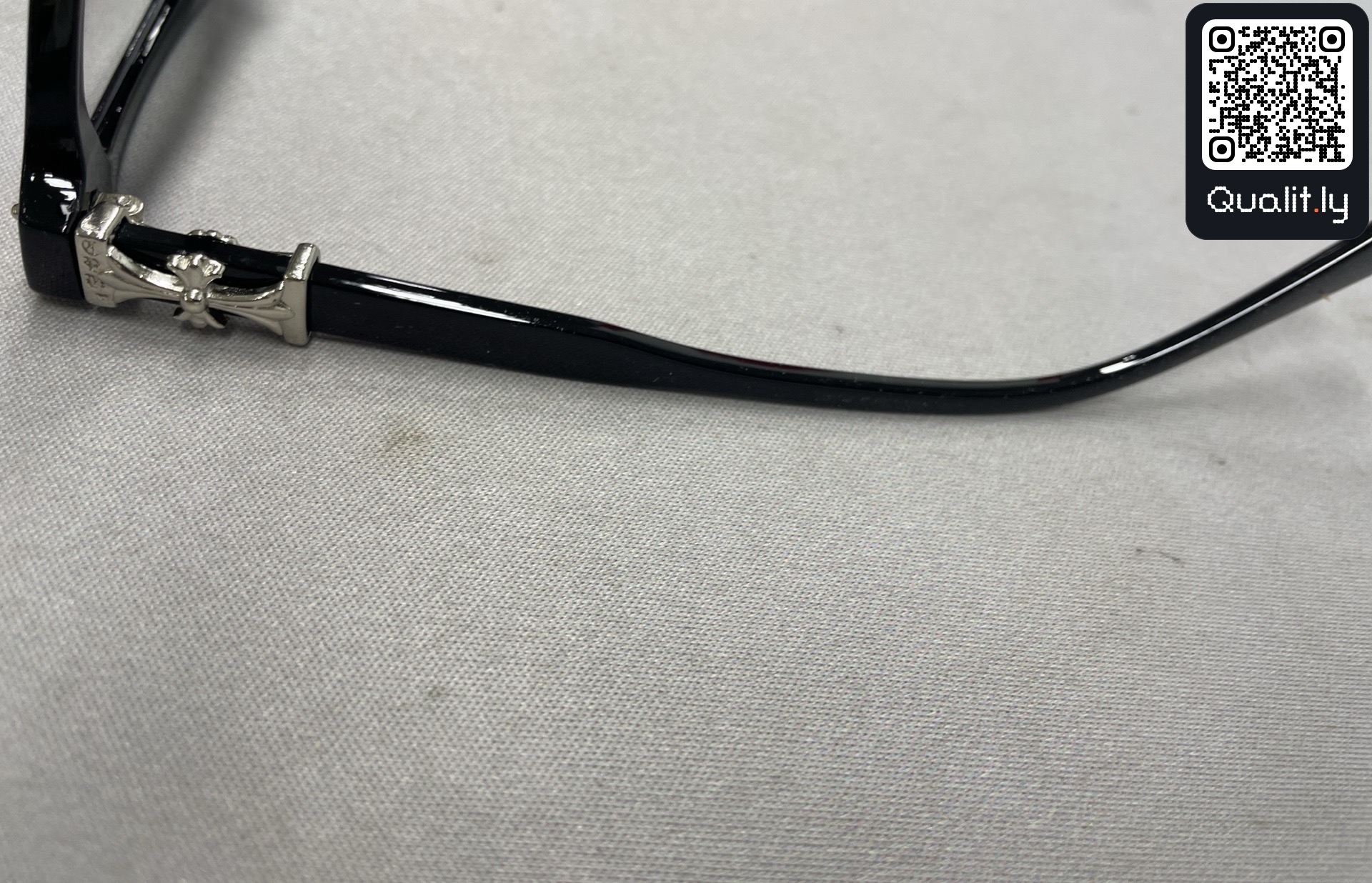 Sonnenbrille — QC-Foto 1 von 185