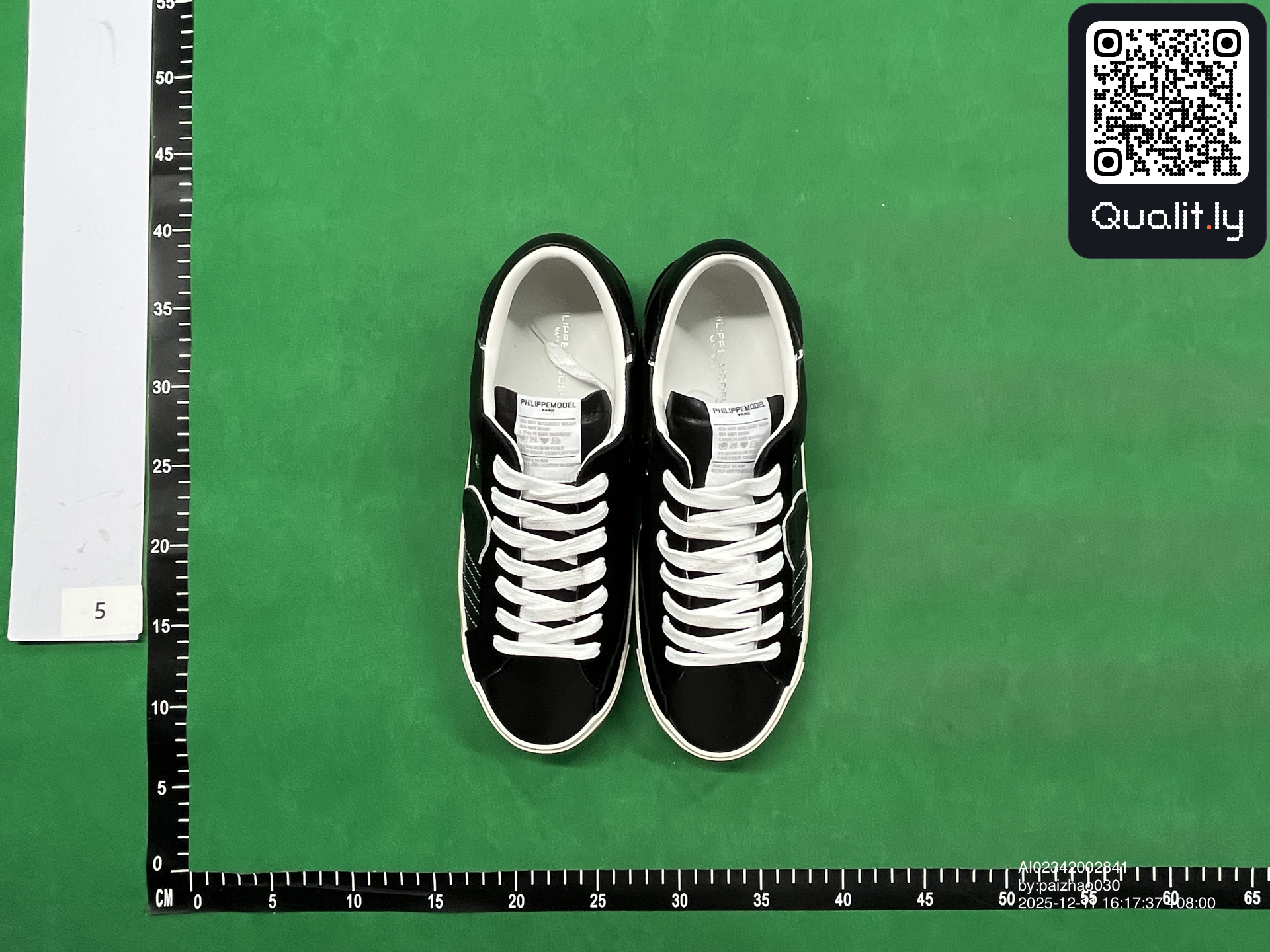 Sneakers — QC-foto 1 av 18