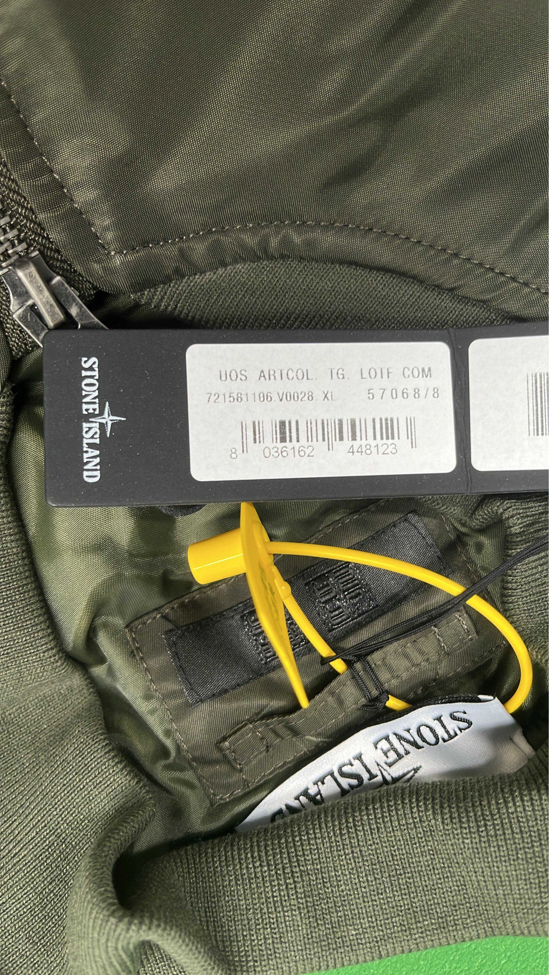 Jacket QC photo 1 of 8