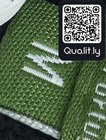Hoodie — QC-Foto 1 von 50