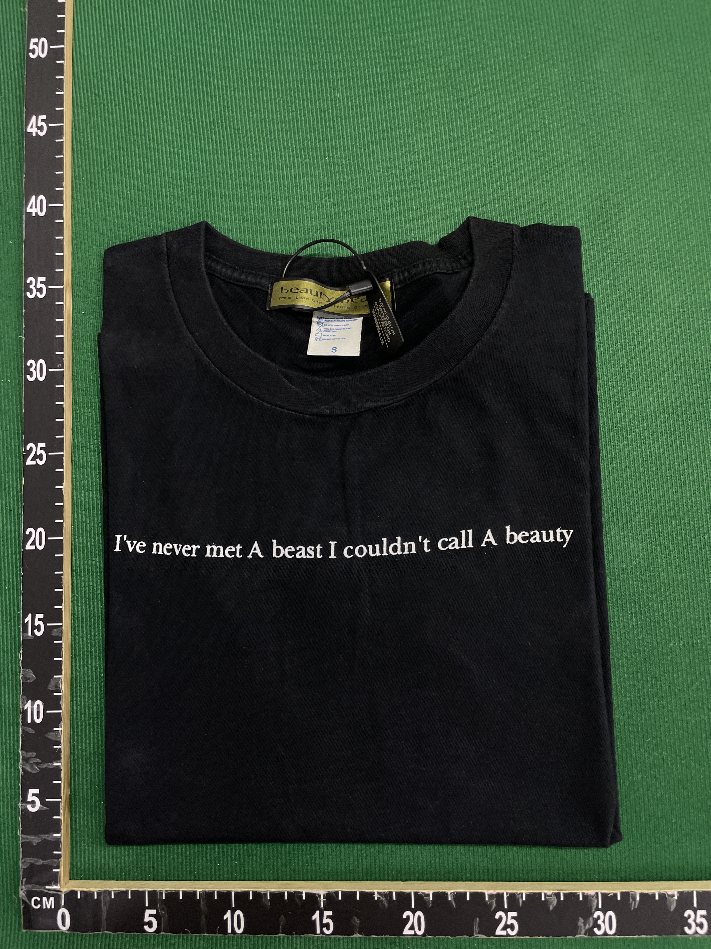 Tricou — fotografie QC 1 din 23