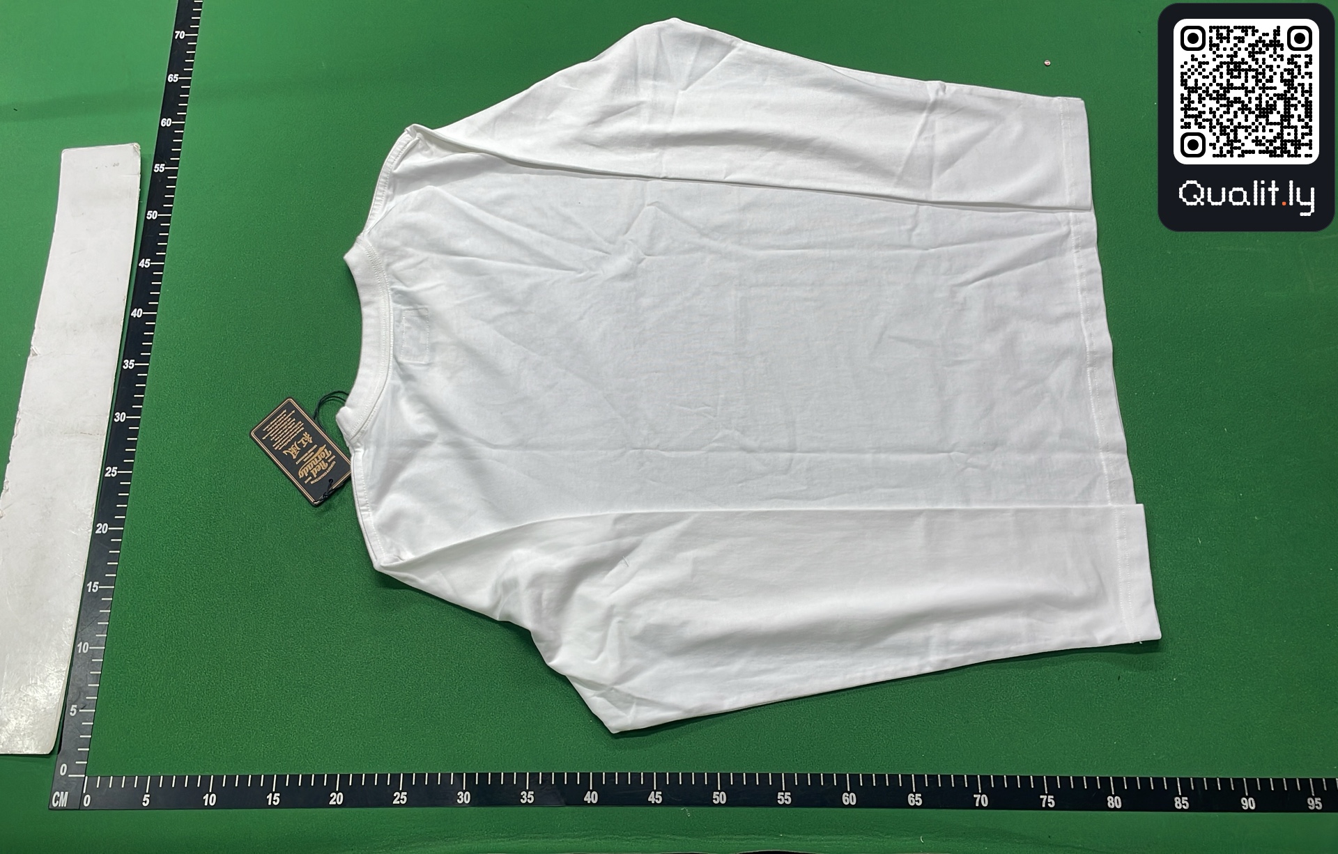 T-shirt — QC-foto 3 van 4