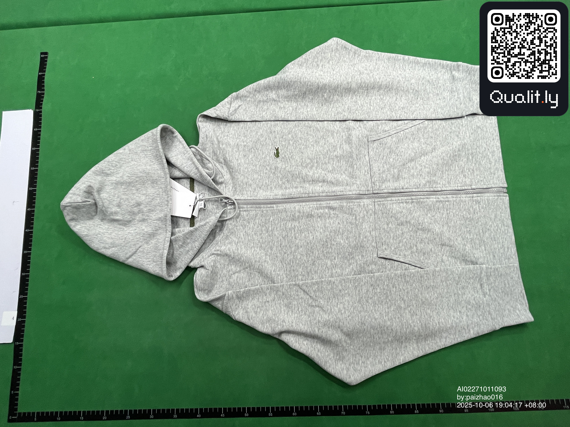 Hoodie QC photo 3 of 64