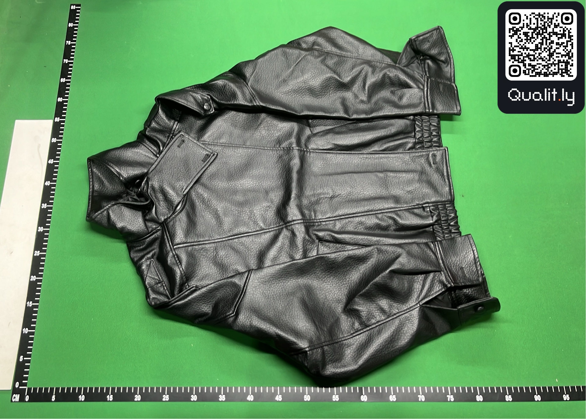 Chaqueta — foto QC 2 de 4