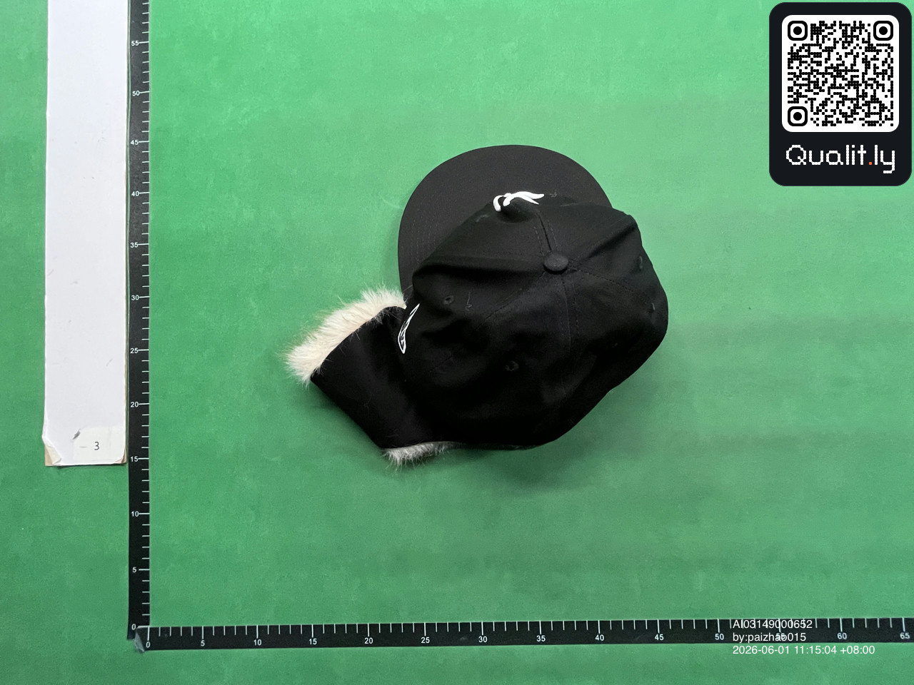 Casquette — photo QC 2 sur 16