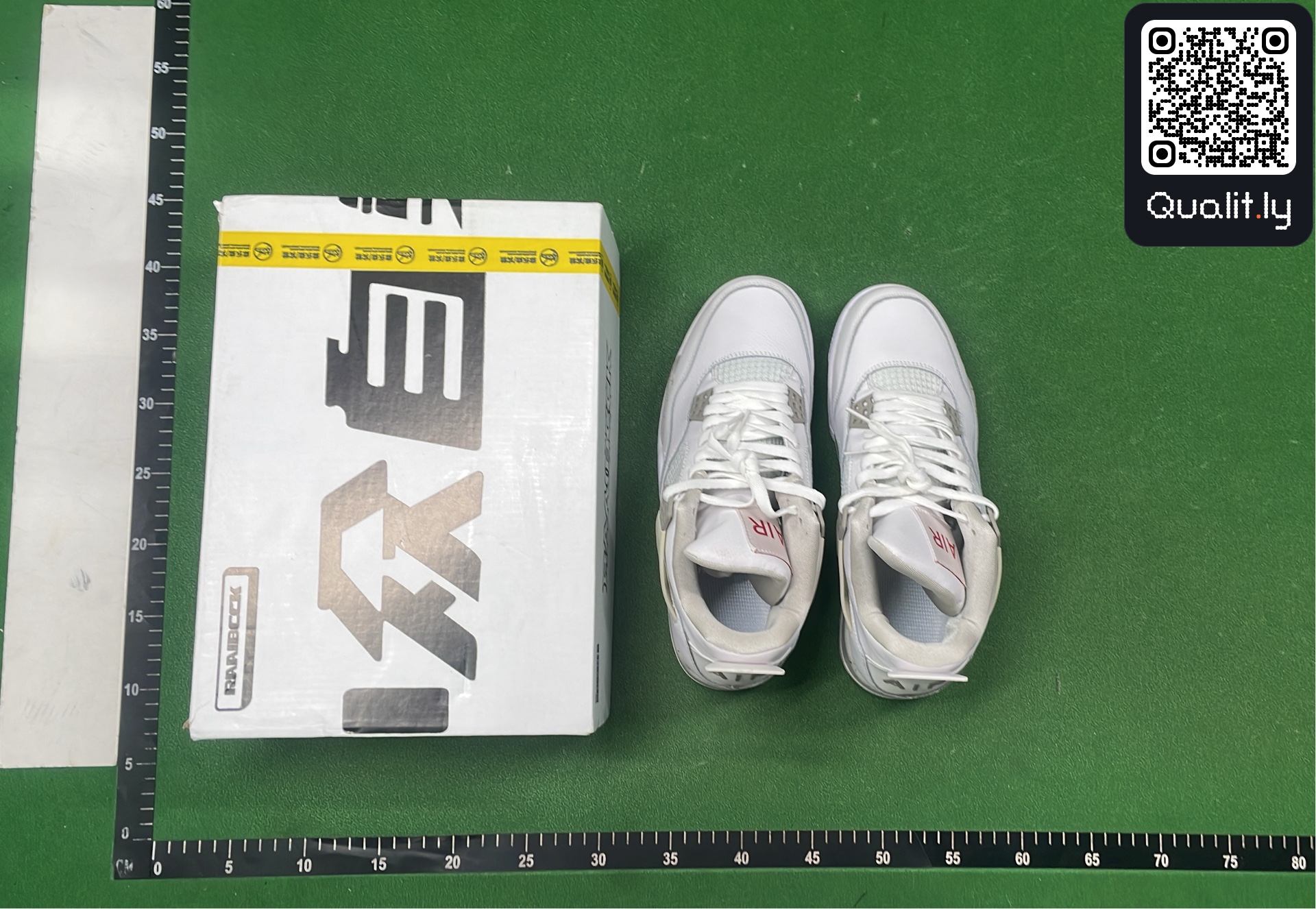 球鞋 QC 照片 1 / 12